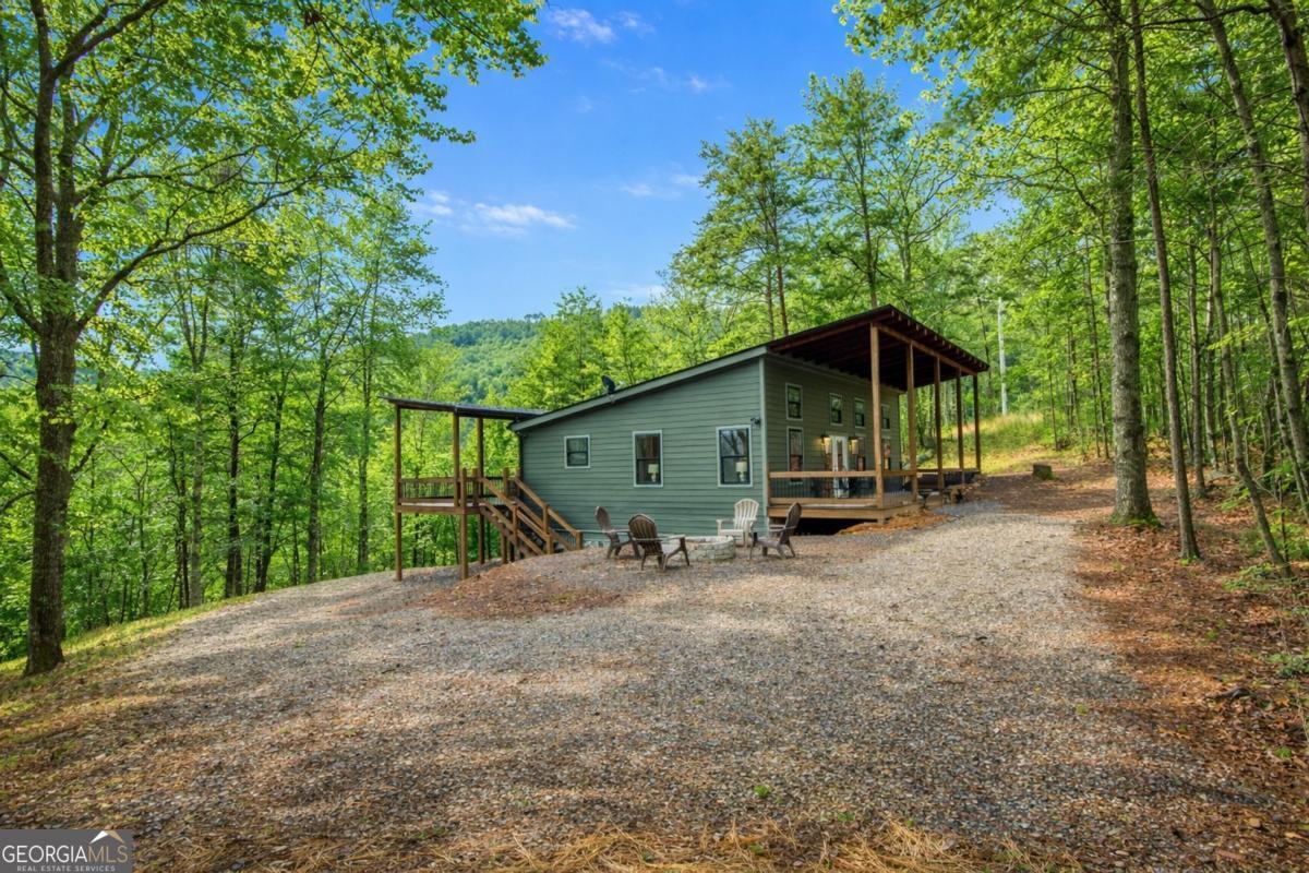 642 Crabapple Dr — photo