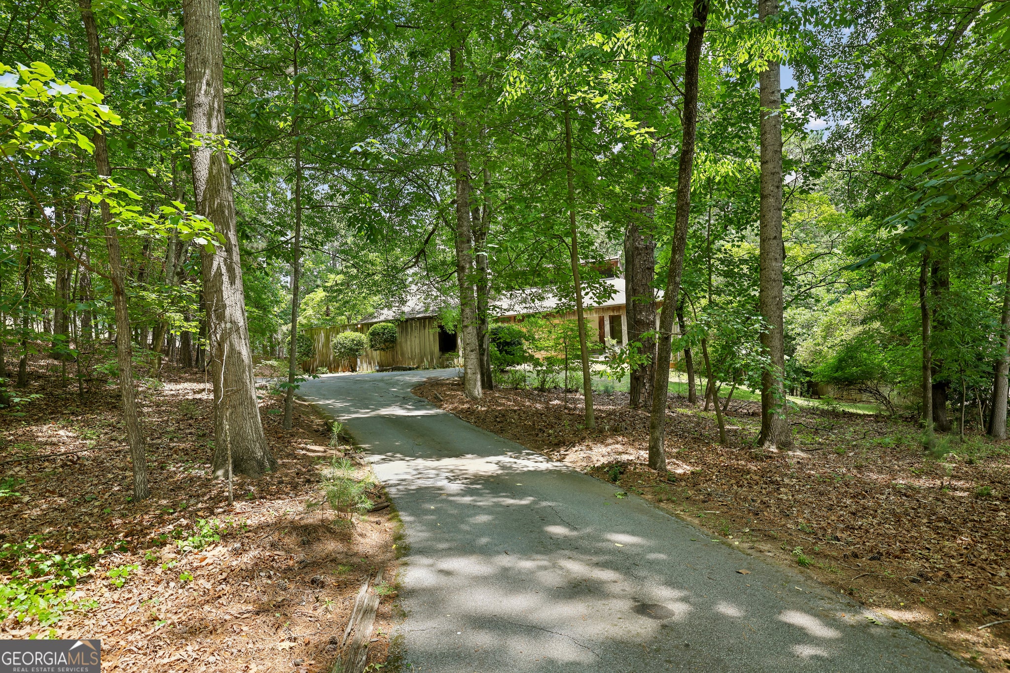 5501 Tilly Mill Rd — photo