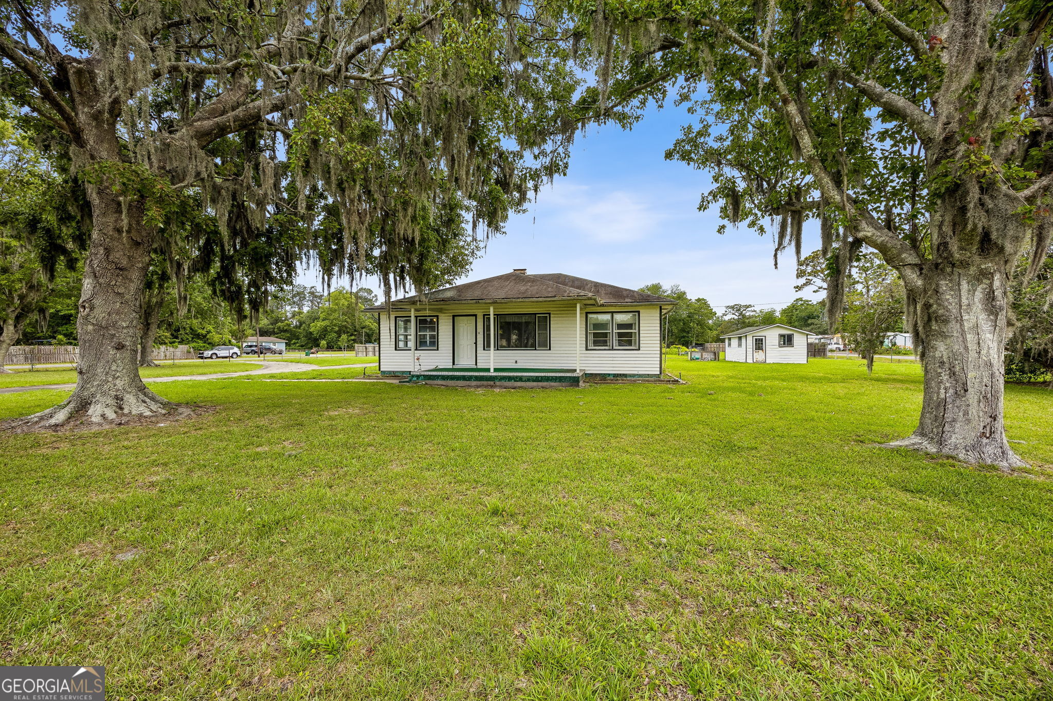 879 Charlie Smith Sr Hwy — photo