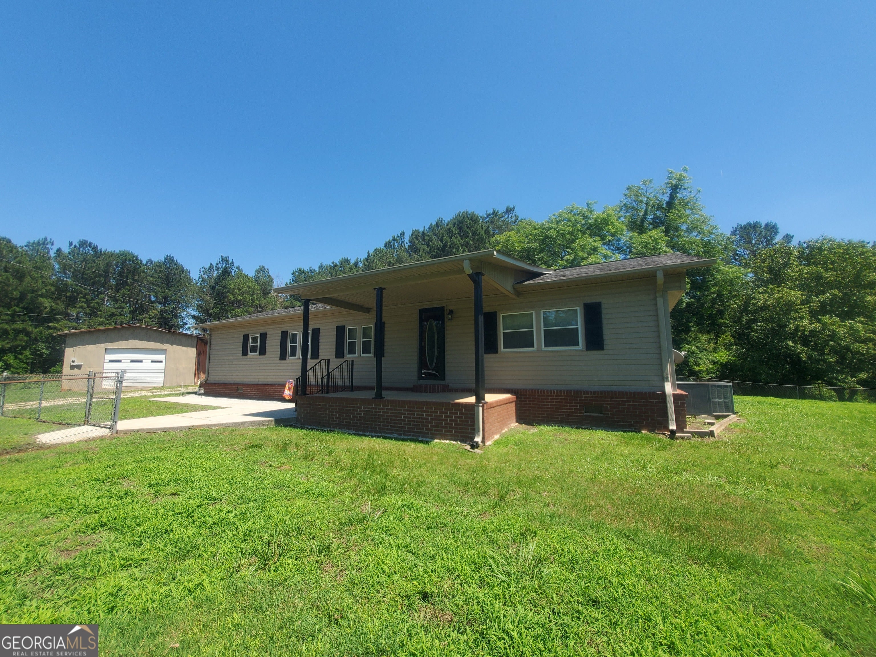 2021 Red Hill Rd — photo
