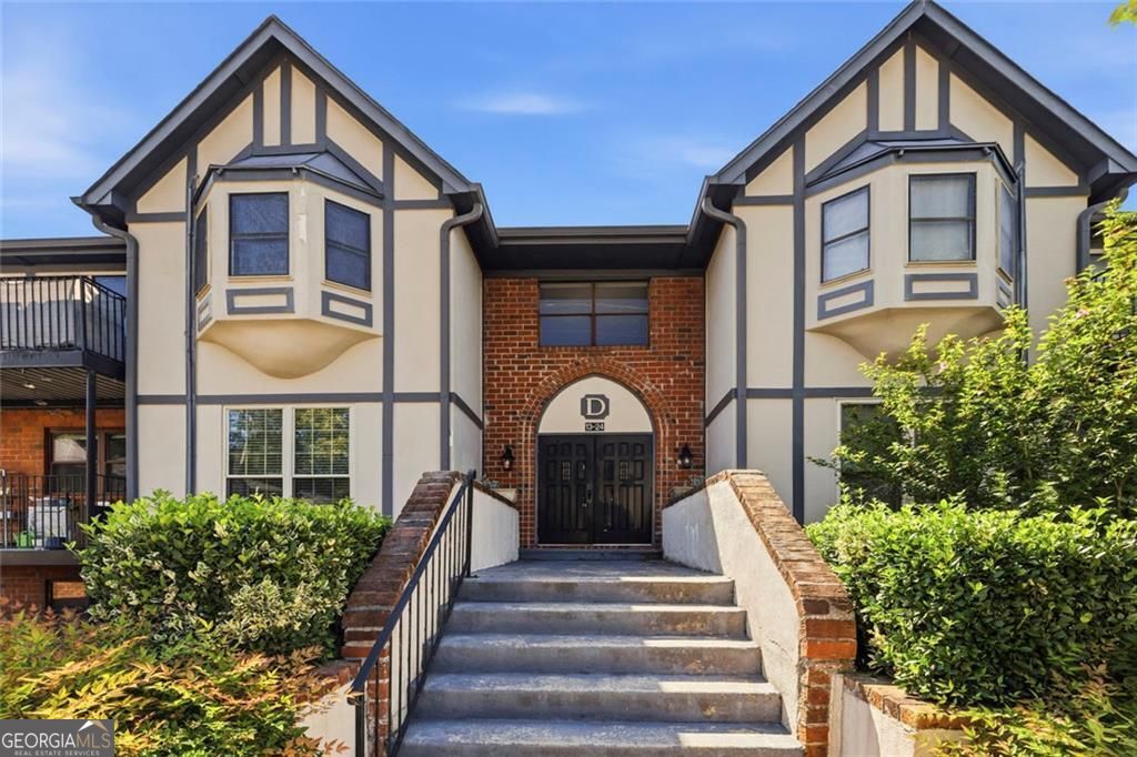 6851 Roswell Rd D-15 — photo