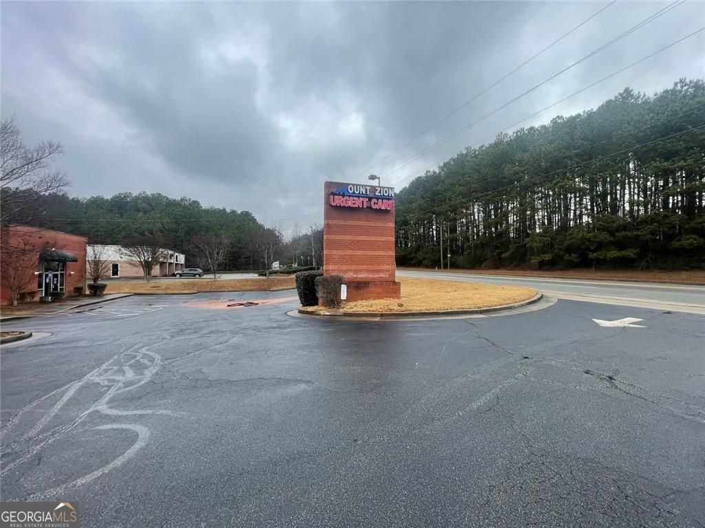 2749 Mt Zion Pkwy 200 — photo