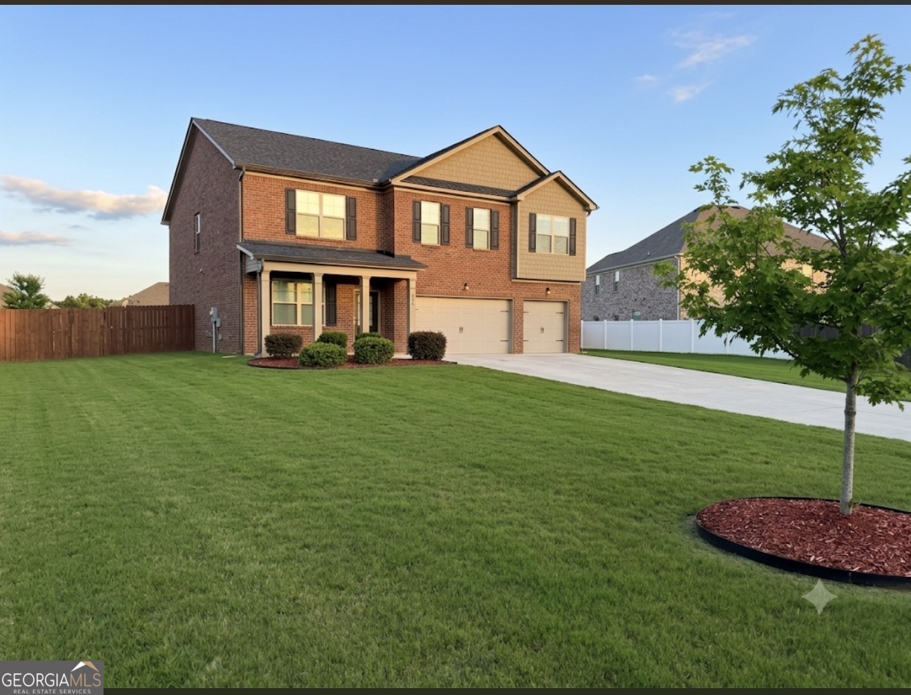 1493 Harlequin Way — photo