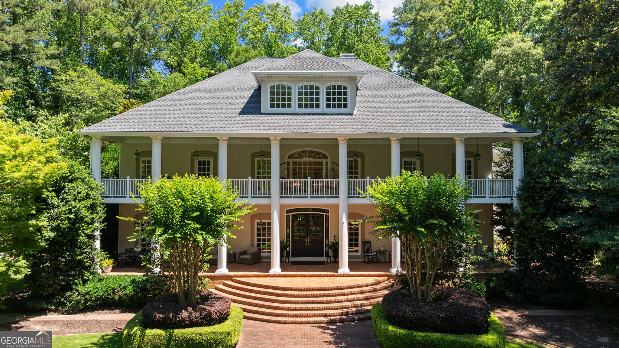 710 Walnut Dr — photo