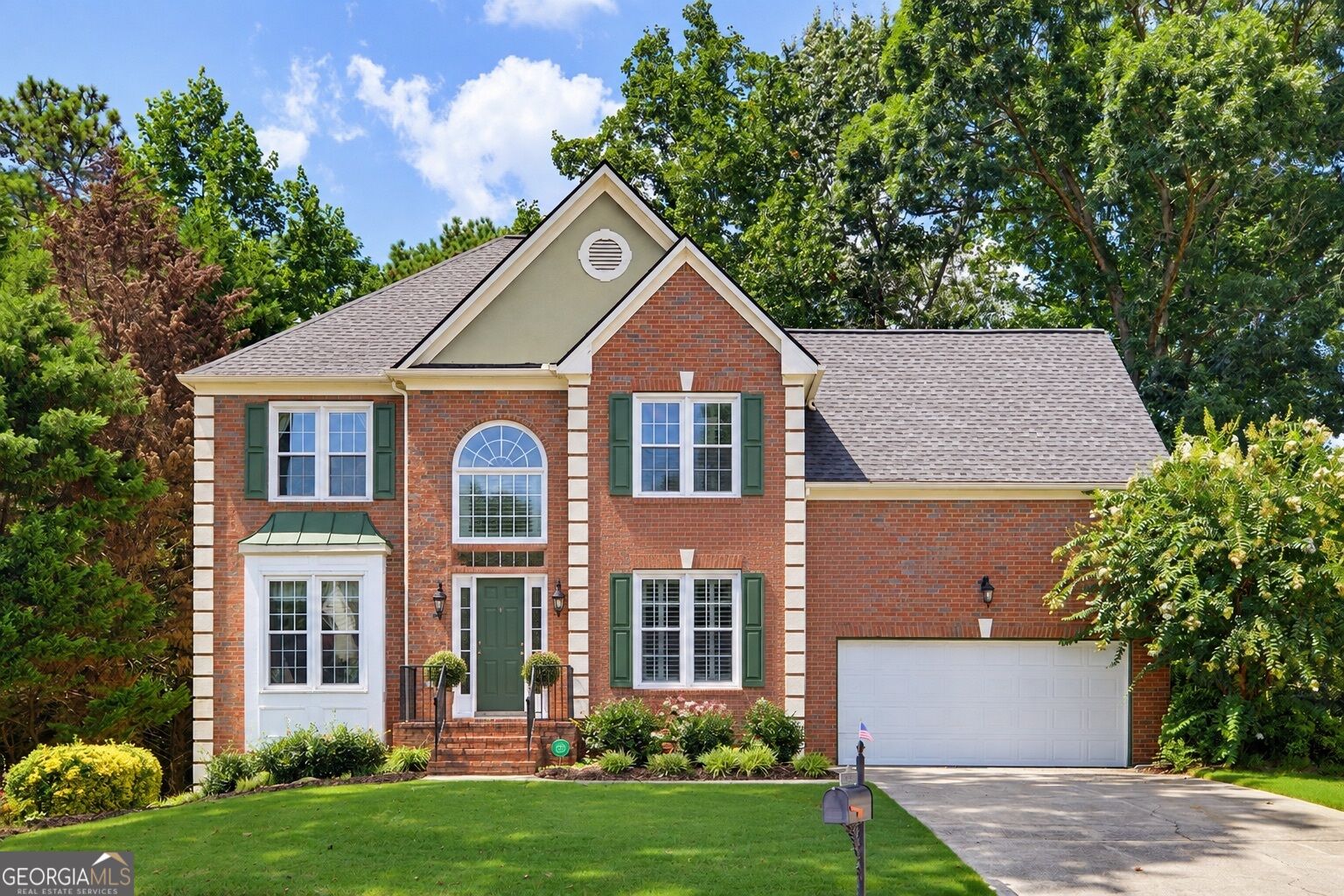 320 Hillside Manor Dr — photo