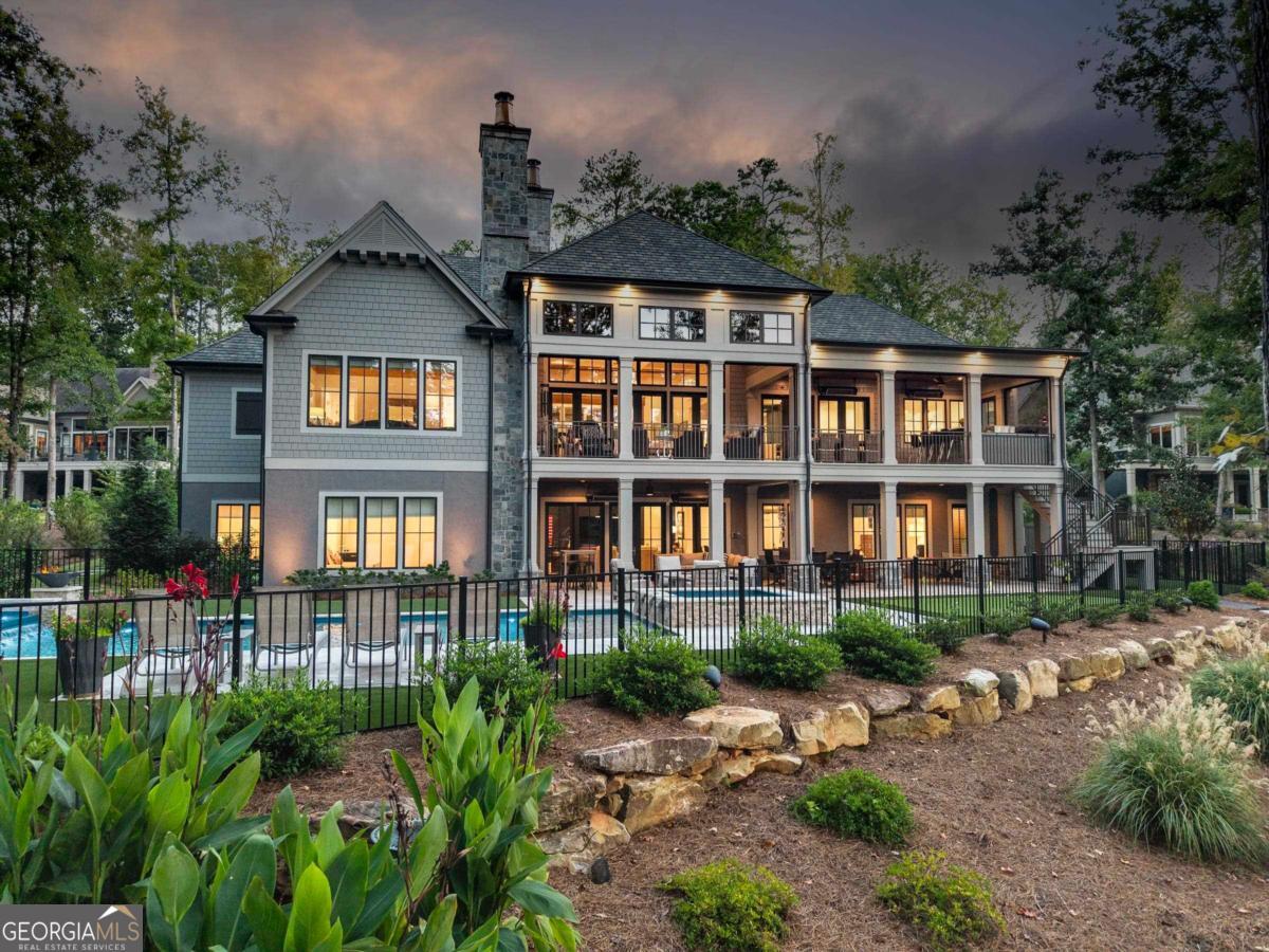 1020 Grove Ct — photo