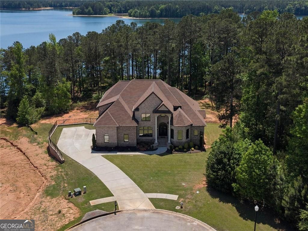 1804 Lake Pointe Cir — photo