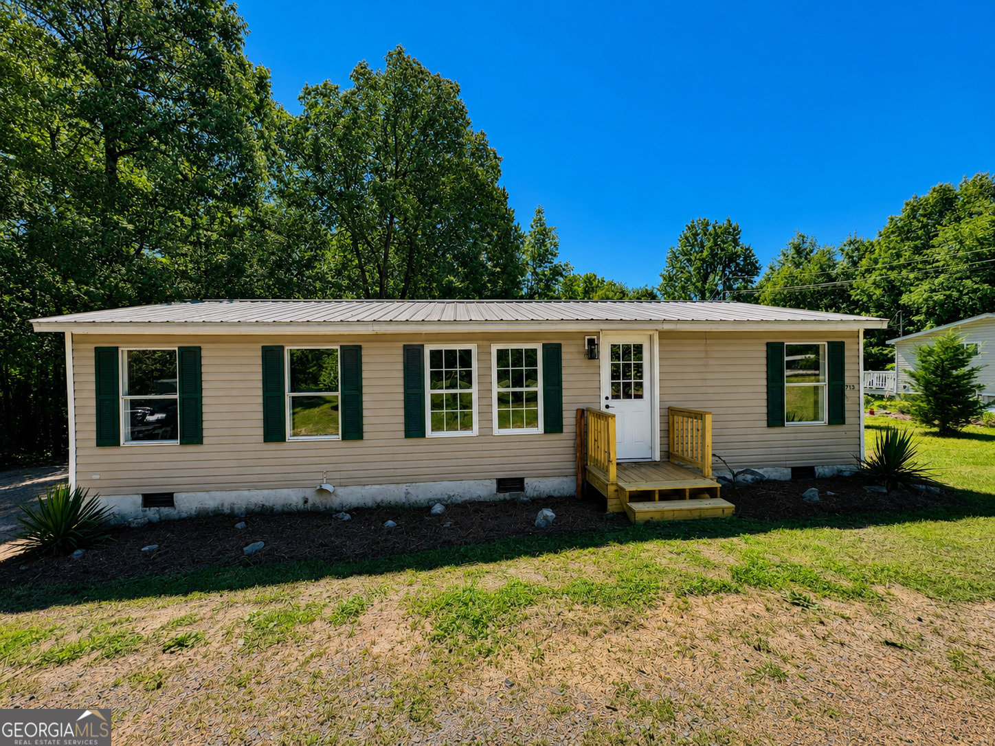 713 Woods Rd — photo