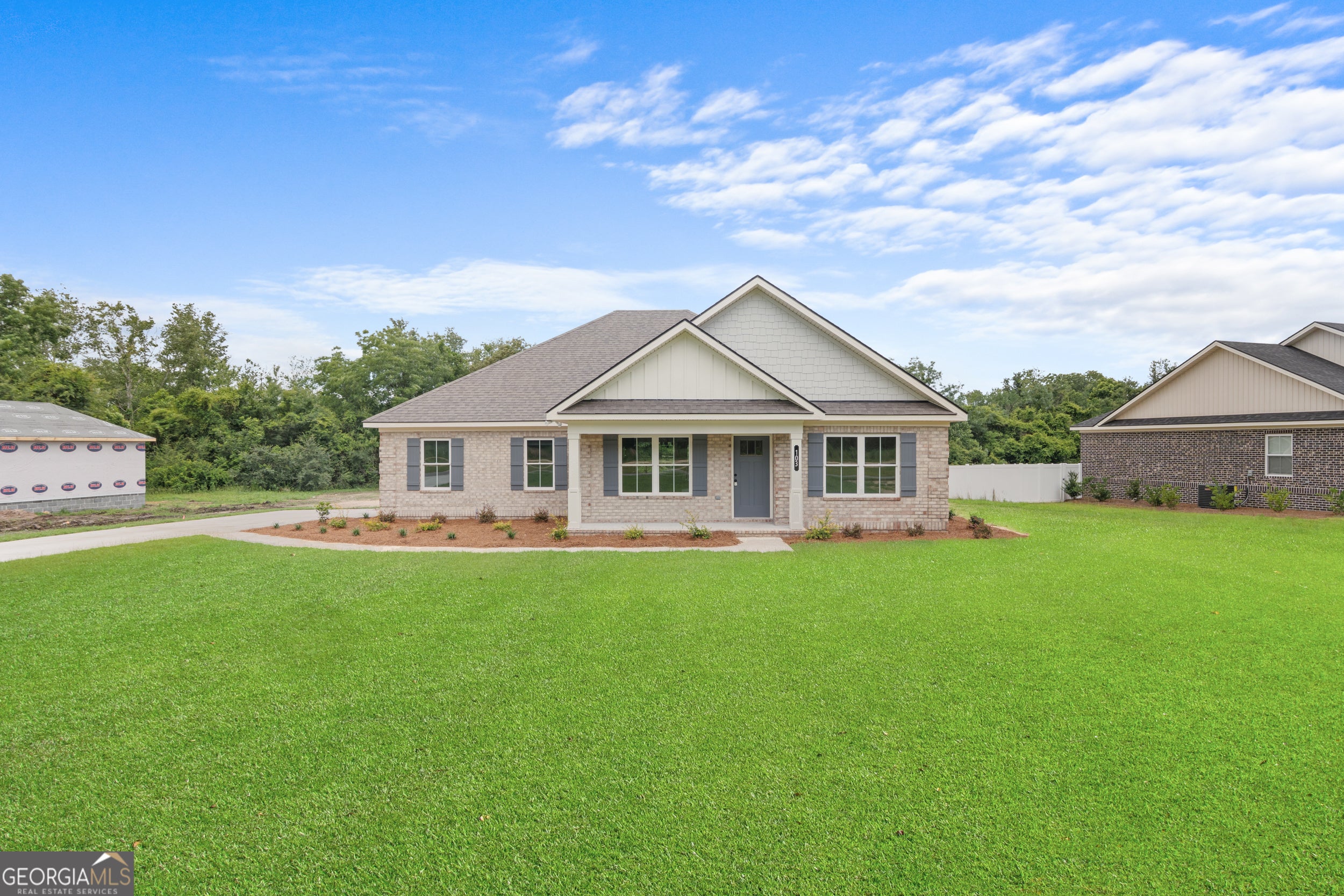 103 Pin Oak Ln — photo