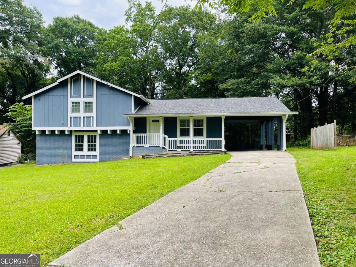 9006 Gatewood Dr — photo