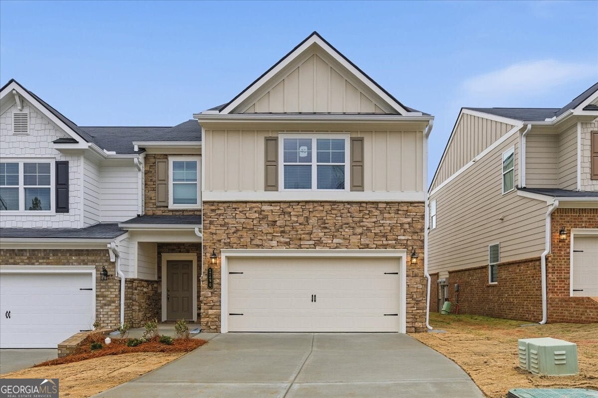 1190 Park Center Cir — photo