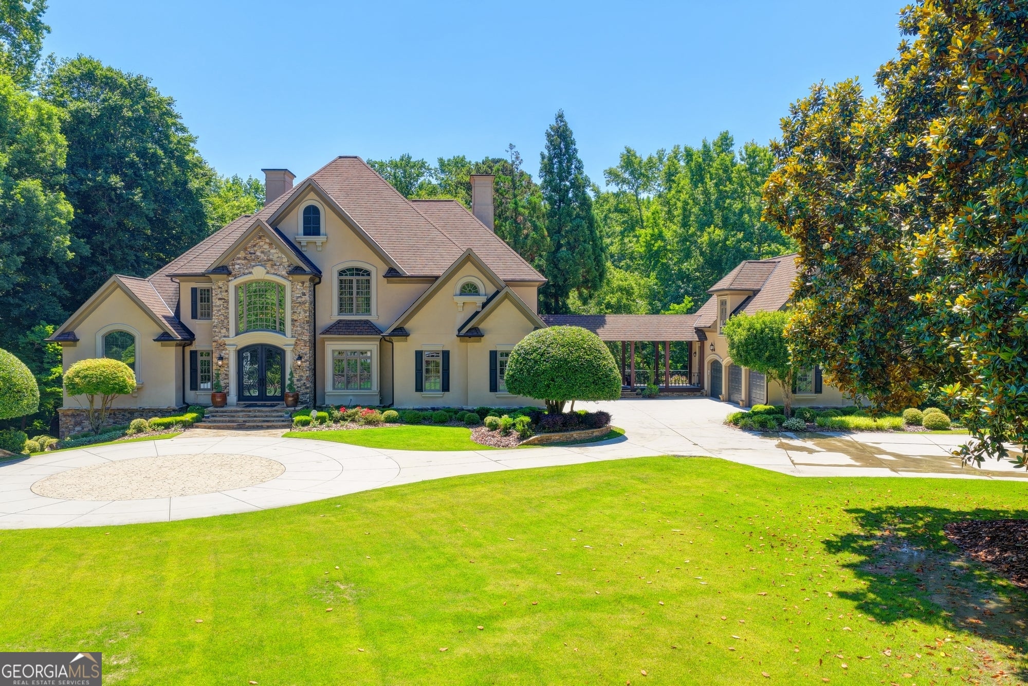 1390 Hillside Dr — photo