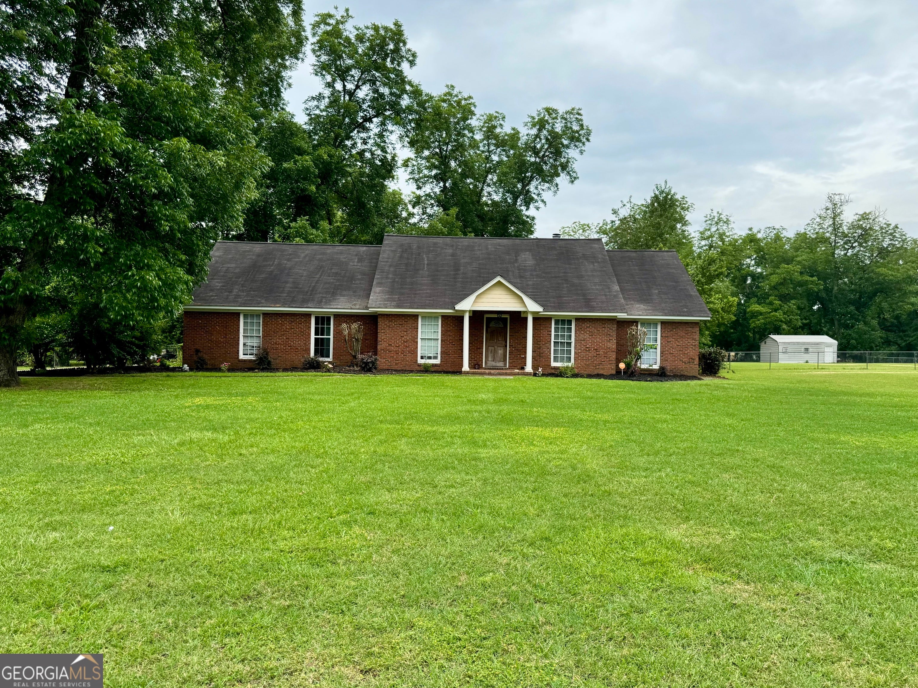 104 Winchester Dr — photo
