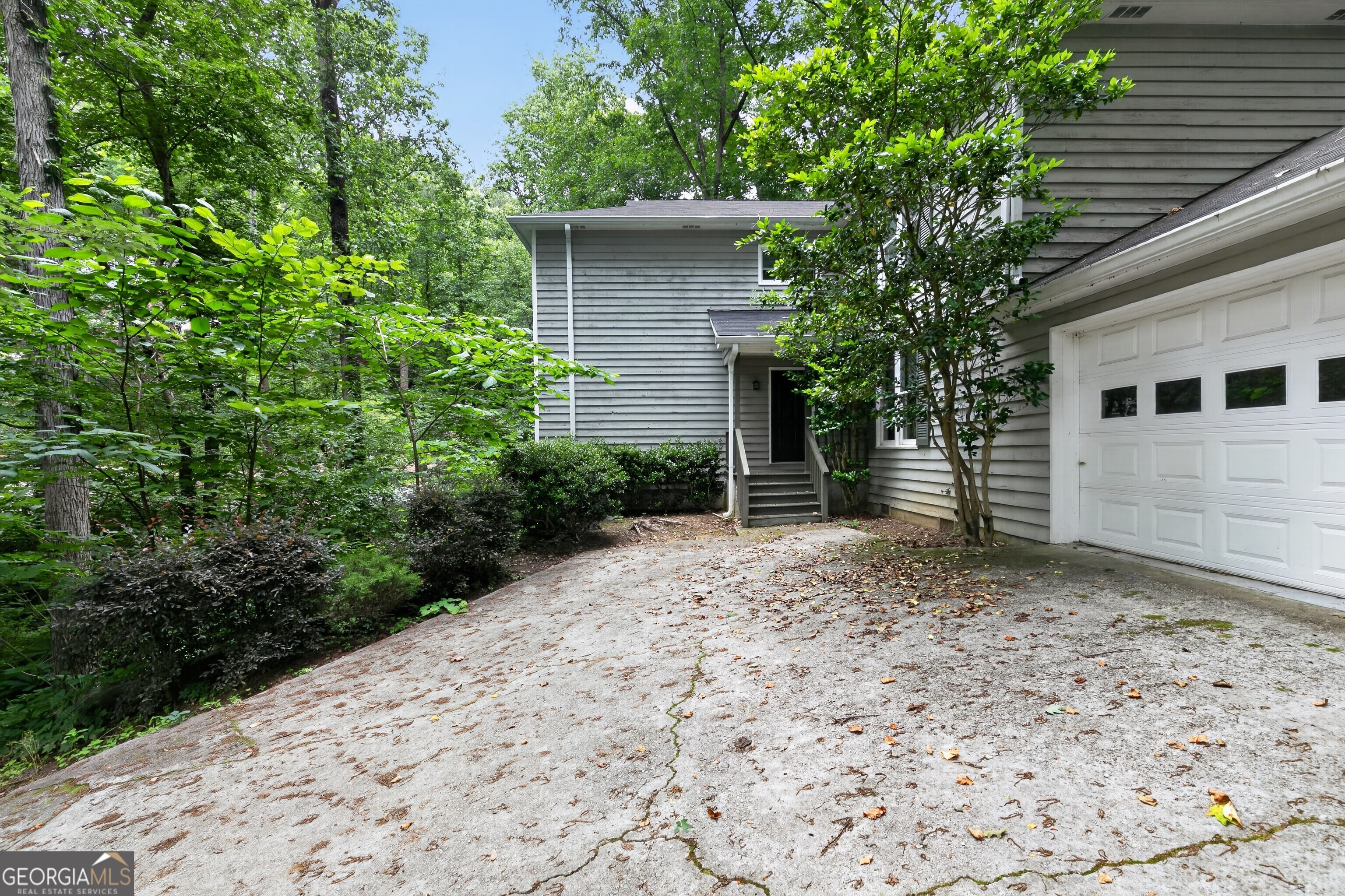 7127 Riverside Drive, Atlanta, GA 30328 — photo 2