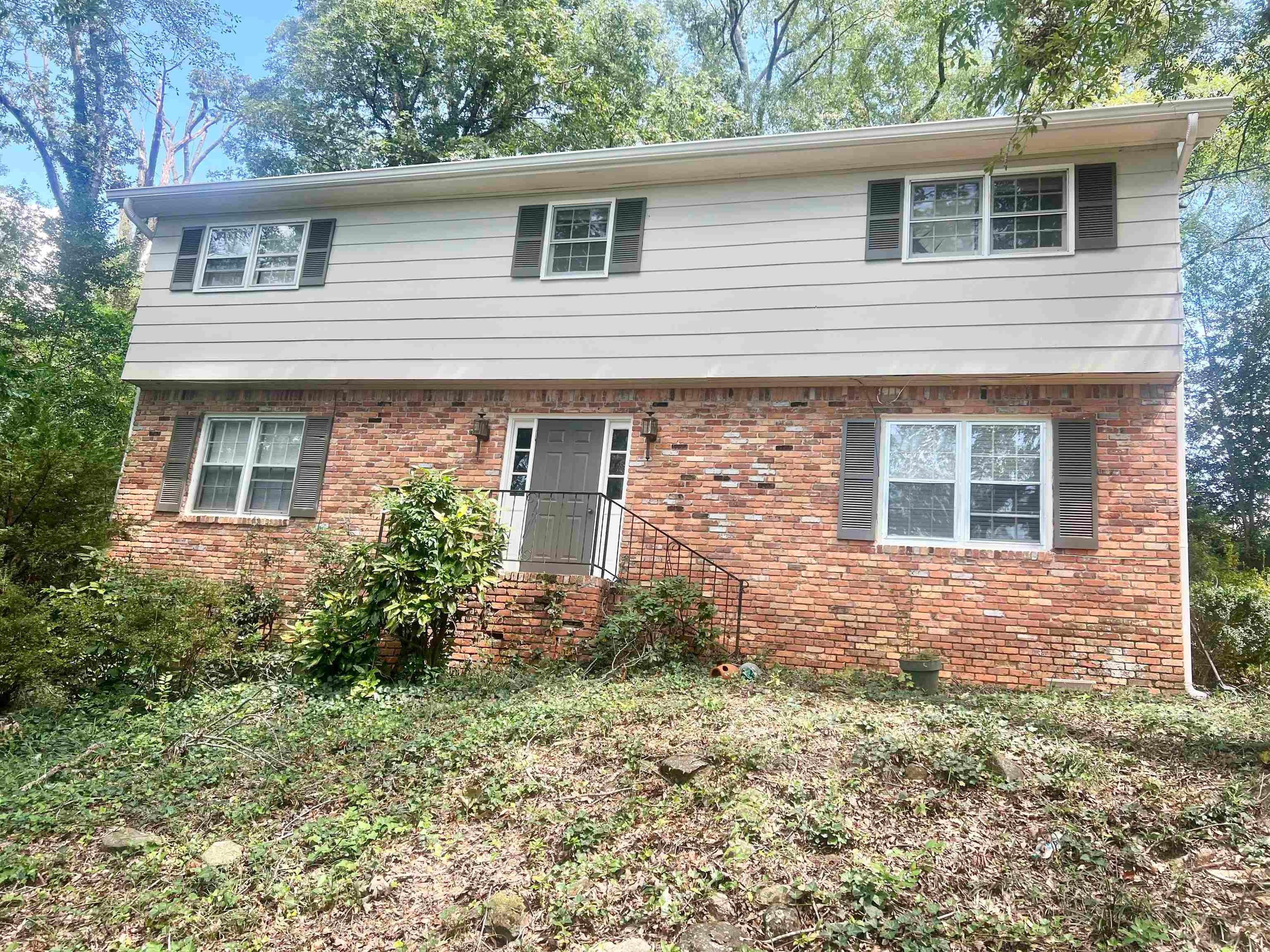 300 Springdale Dr — photo