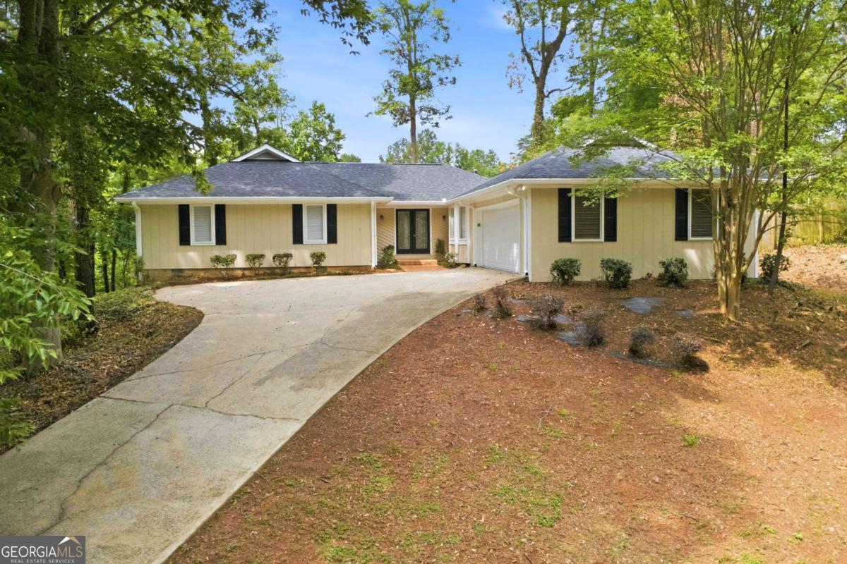 495 Knoll Woods Dr — photo