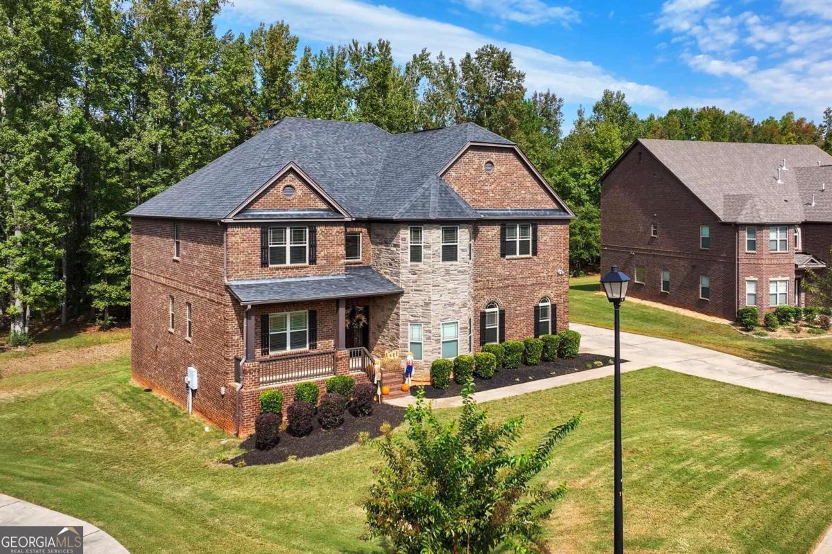 2214 Golden Eagle Dr — photo