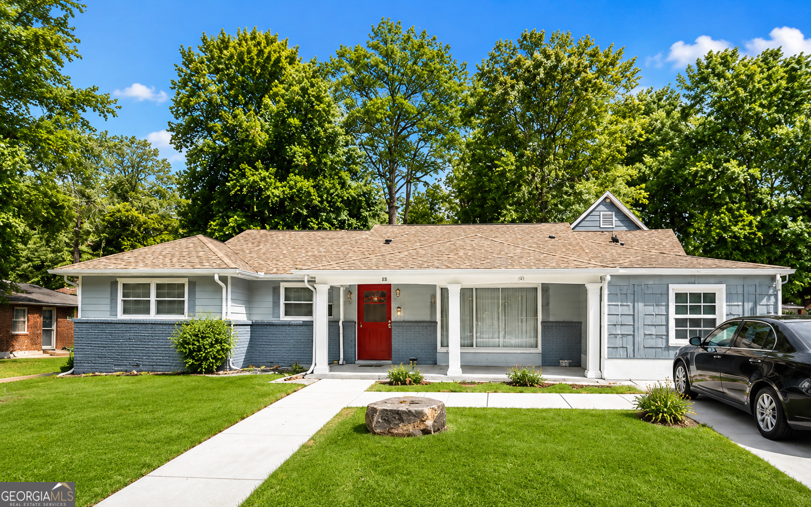 2206 Columbia Dr — photo