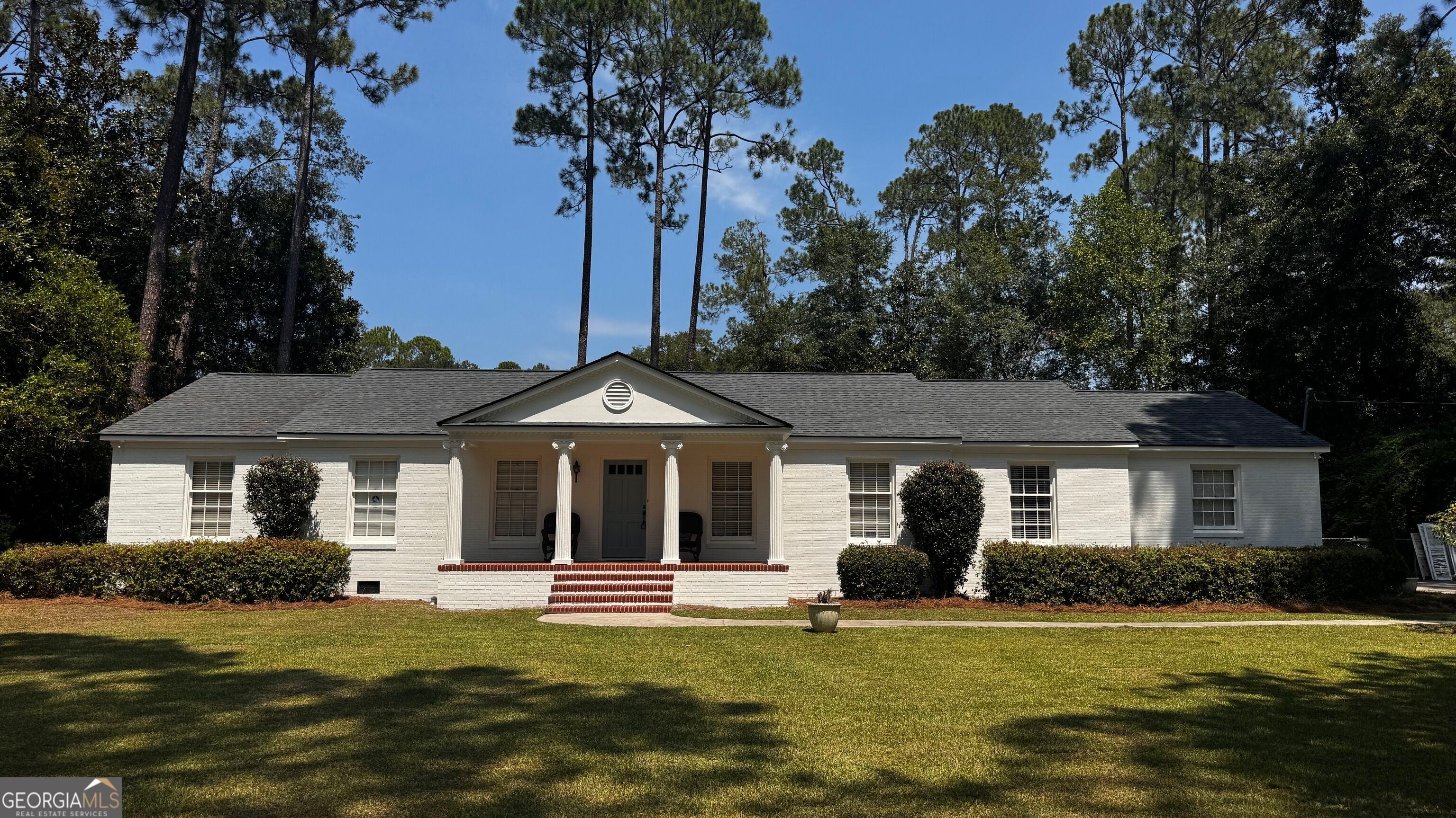 118 Woodlawn Dr — photo