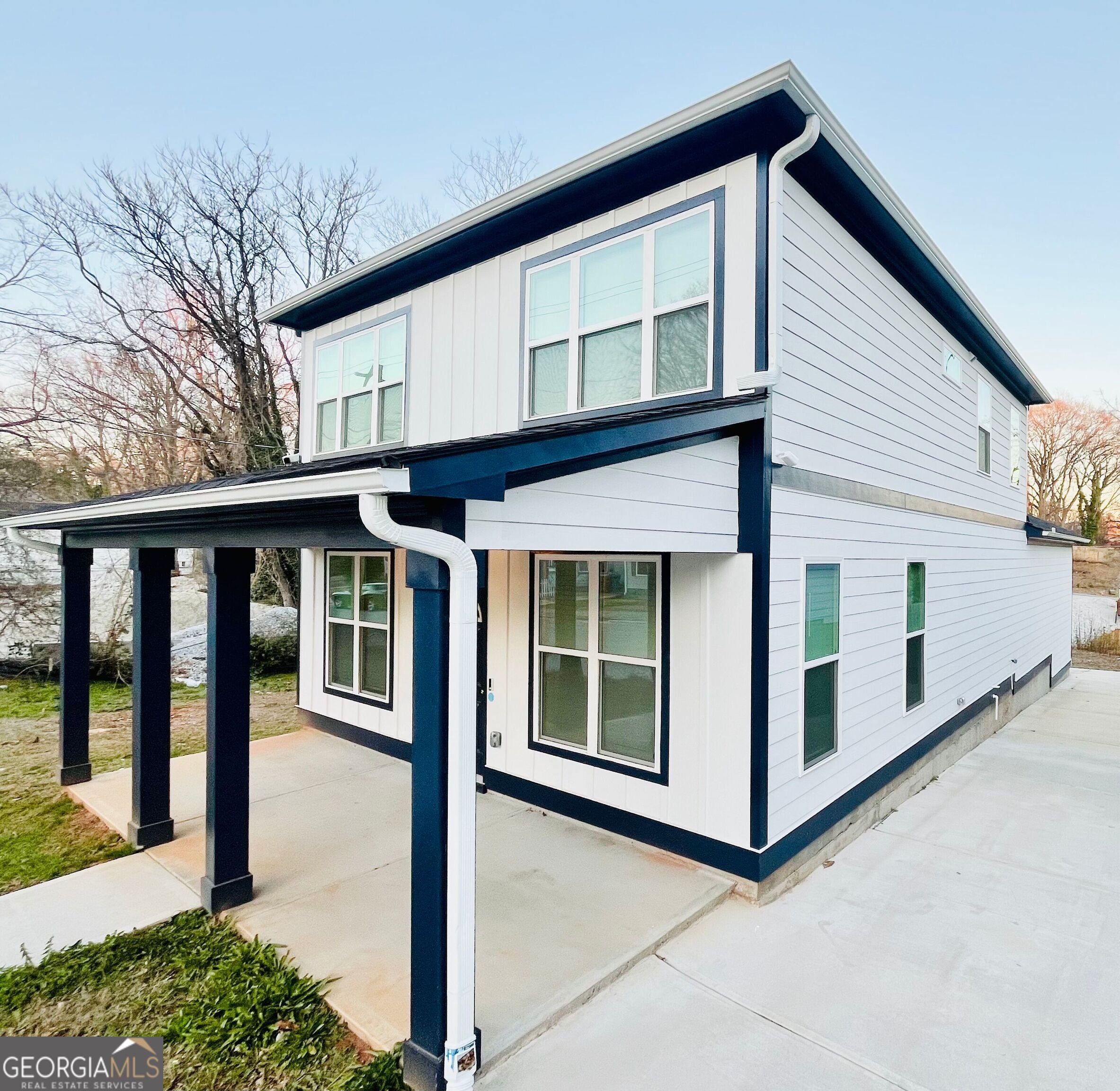 445 Griffin St NW — photo