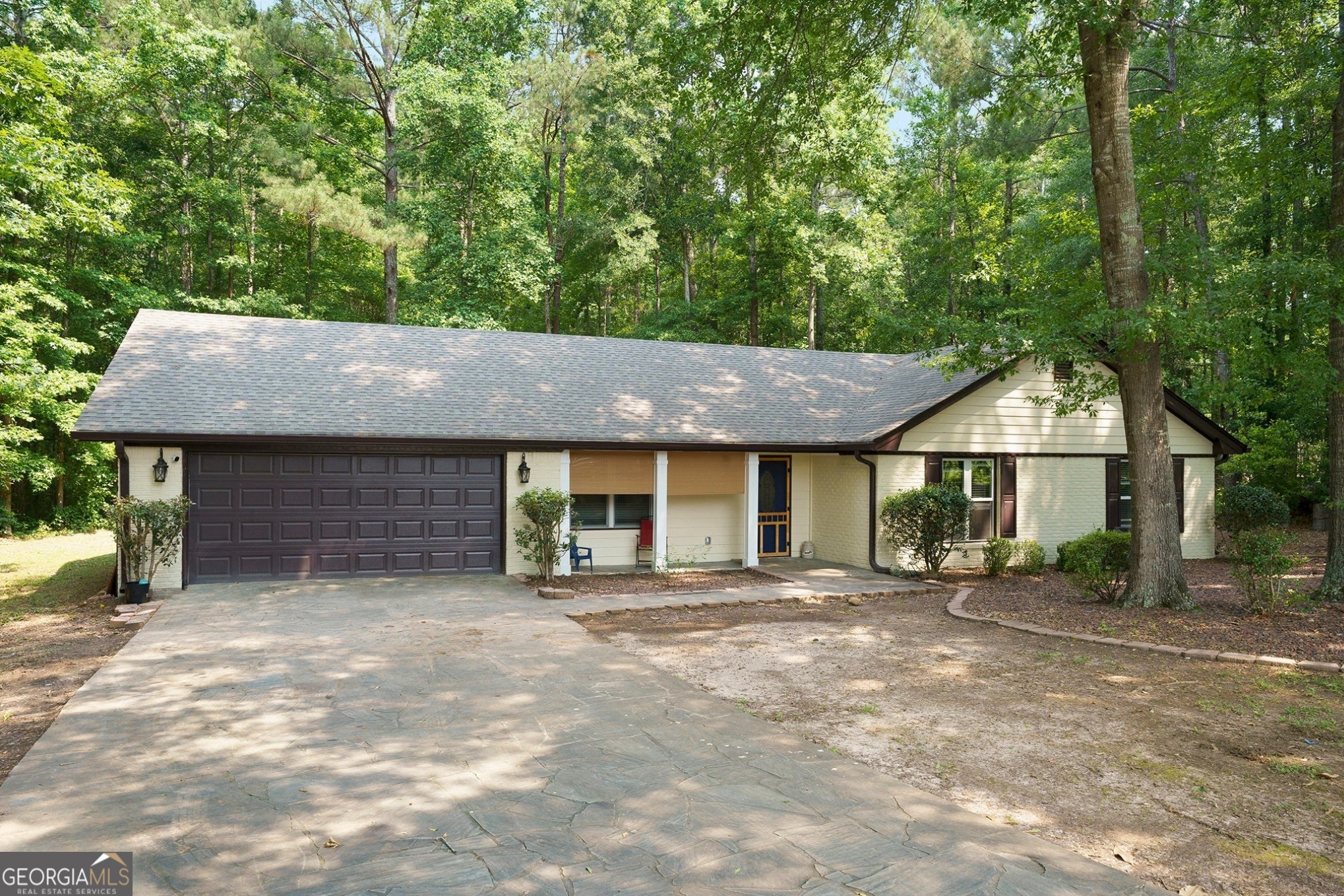 225 Hardwood Dr — photo