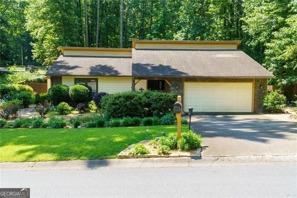 1211 Wade Green Cir NW — photo