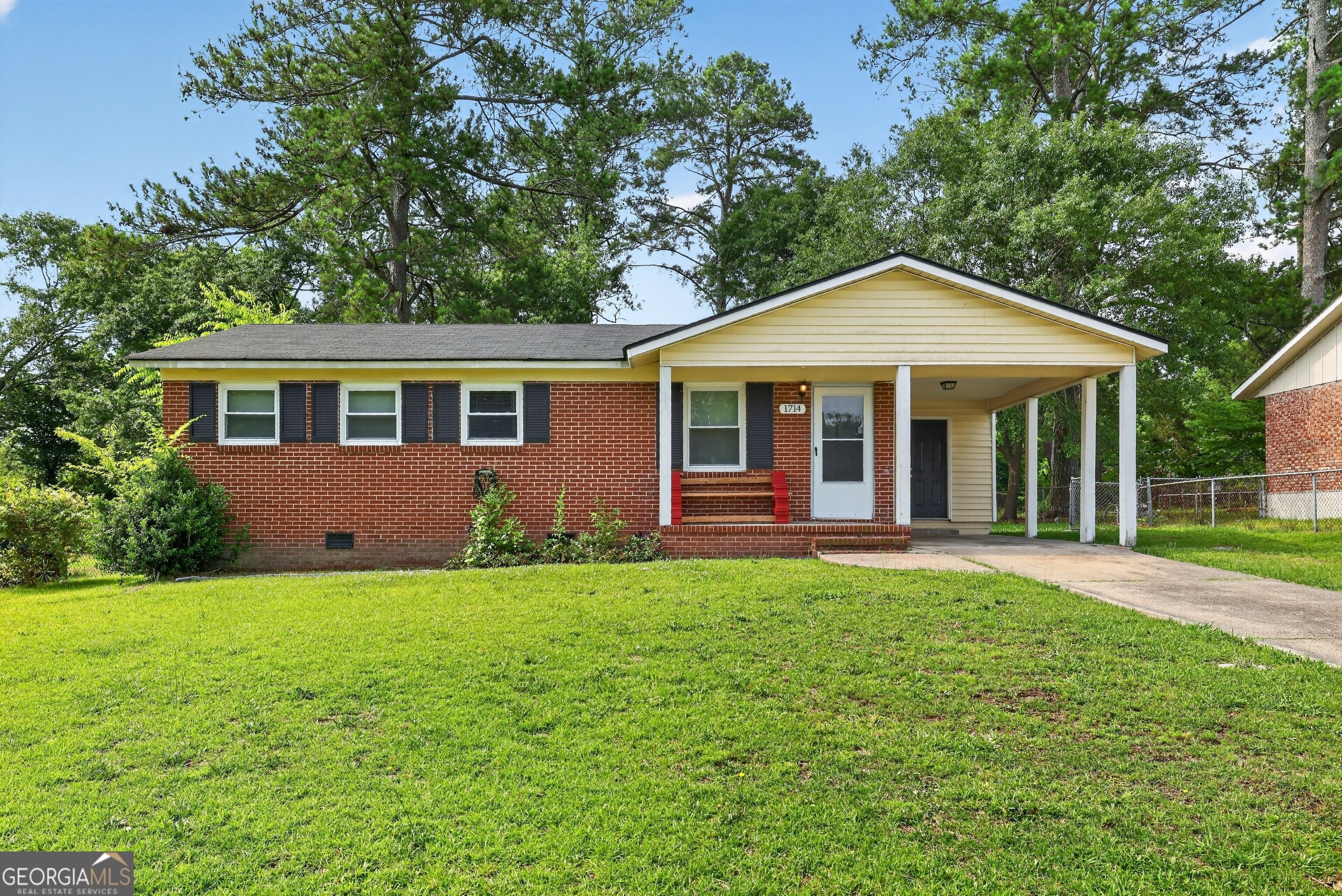 1714 Apple Valley Dr — photo