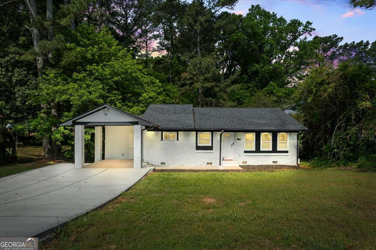 2223 Columbia Dr — photo