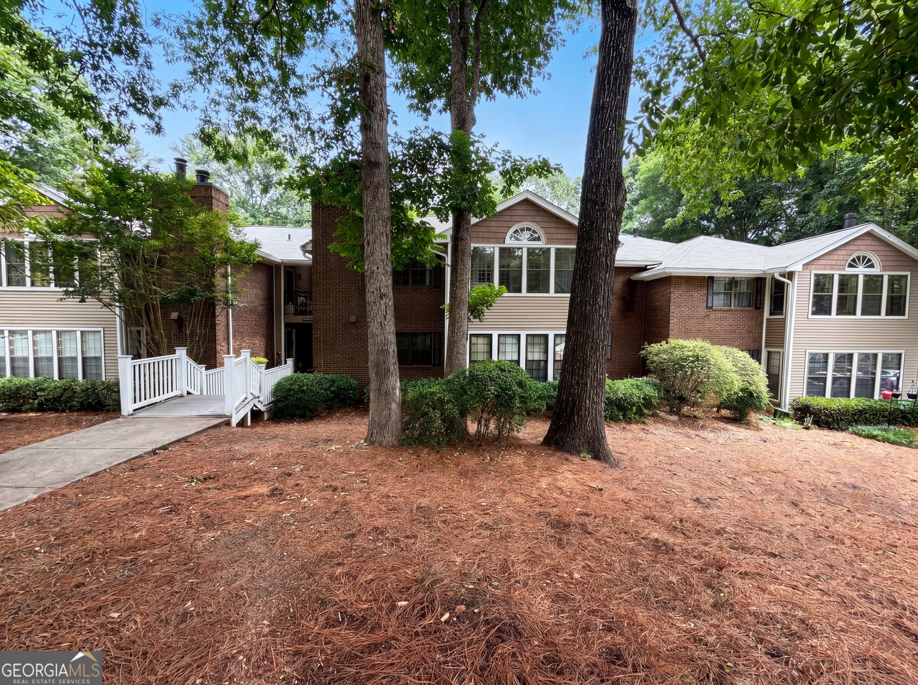 507 Barrington Hills Dr — photo