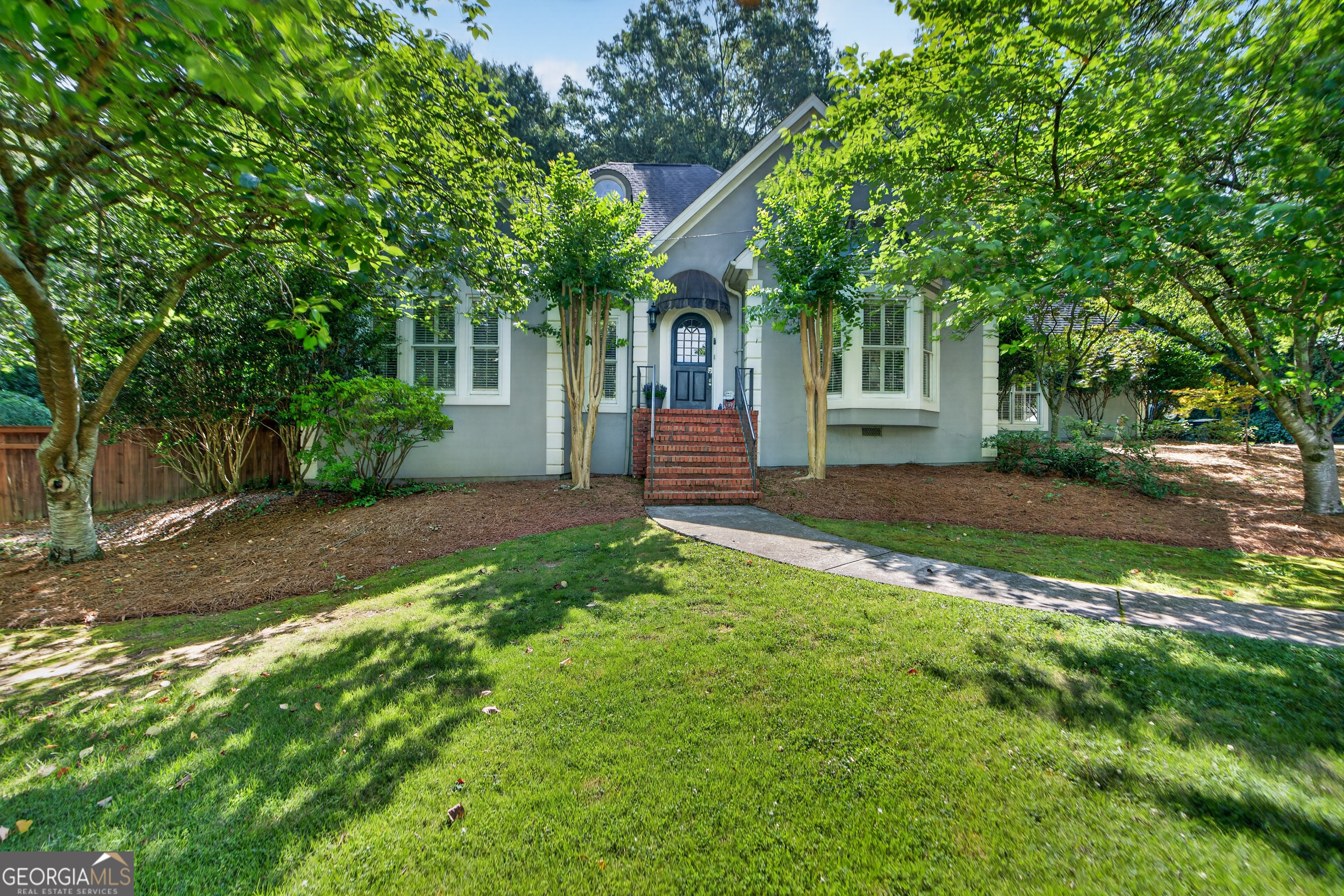 805 Collinwood Rd SE — photo