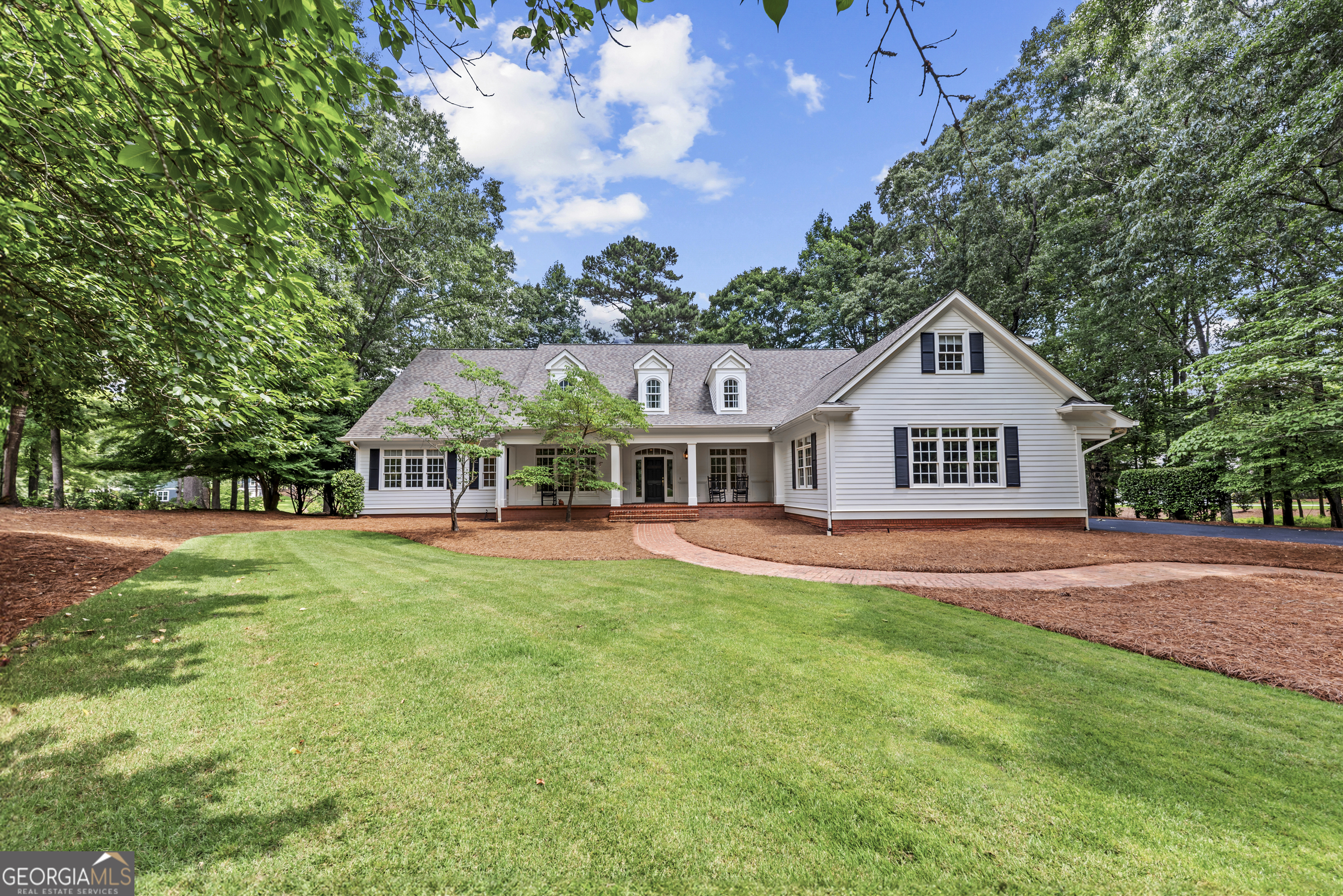 111 Blue Heron Dr — photo