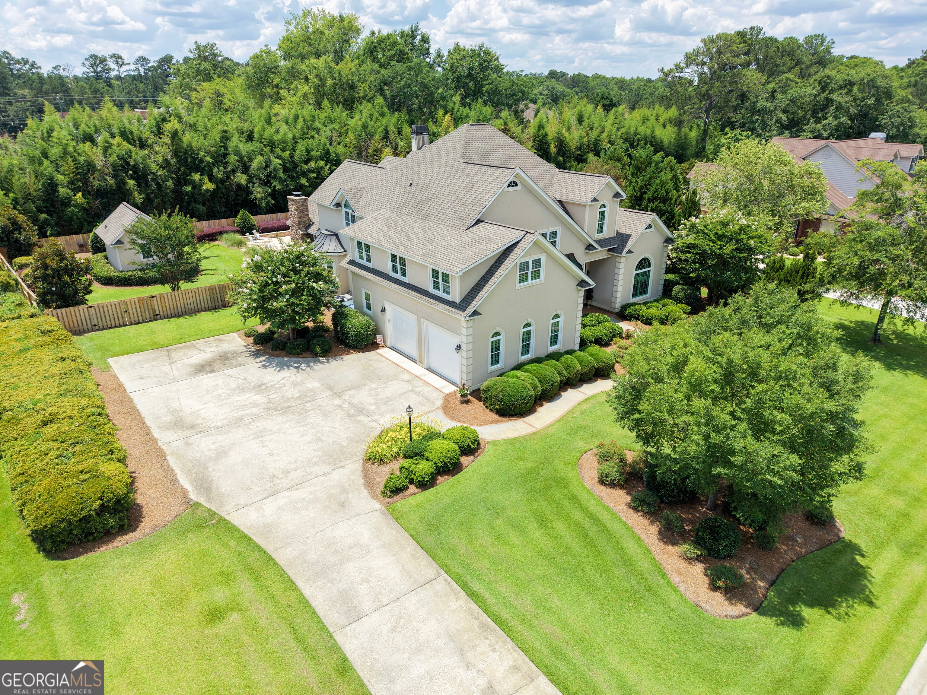 209 Fox Ridge Dr — photo