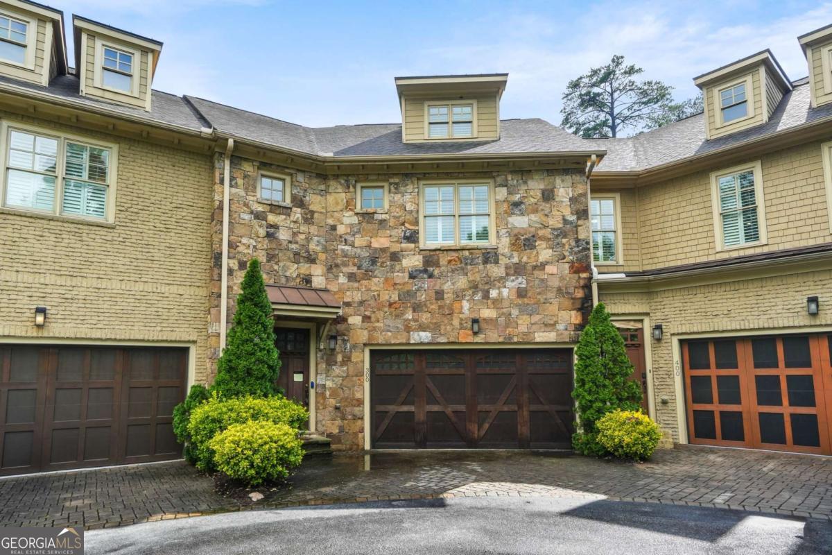 3002 Lenox Rd NE Unit 300 — photo