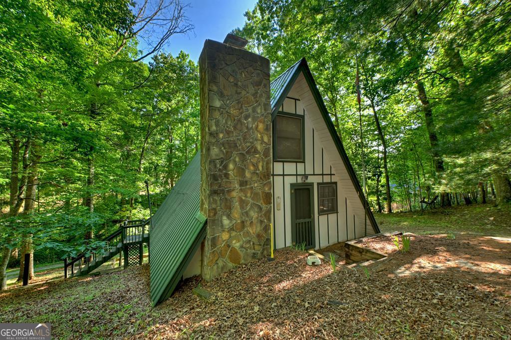 32 Lake Front Dr — photo