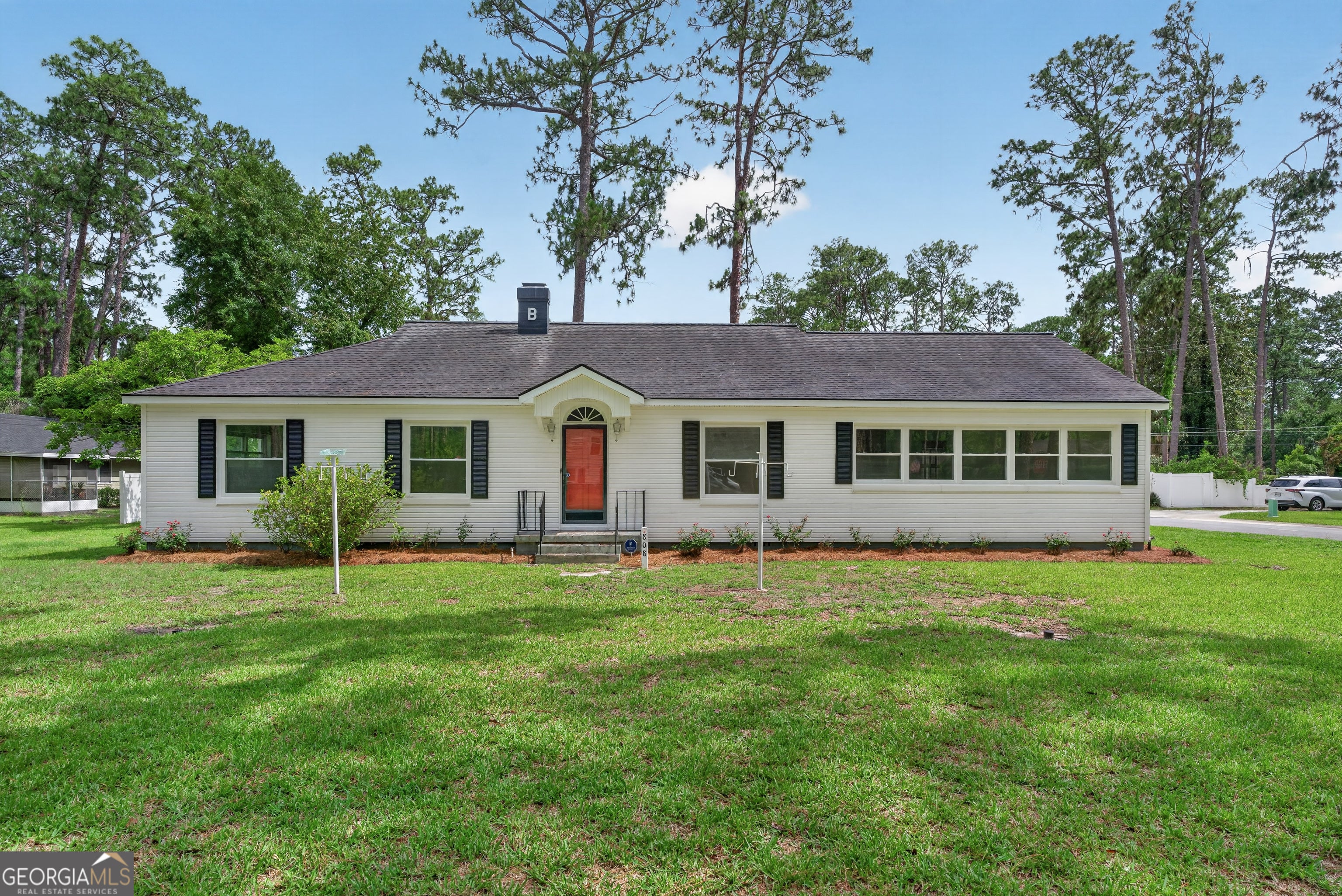 808 Seminole Trl — photo