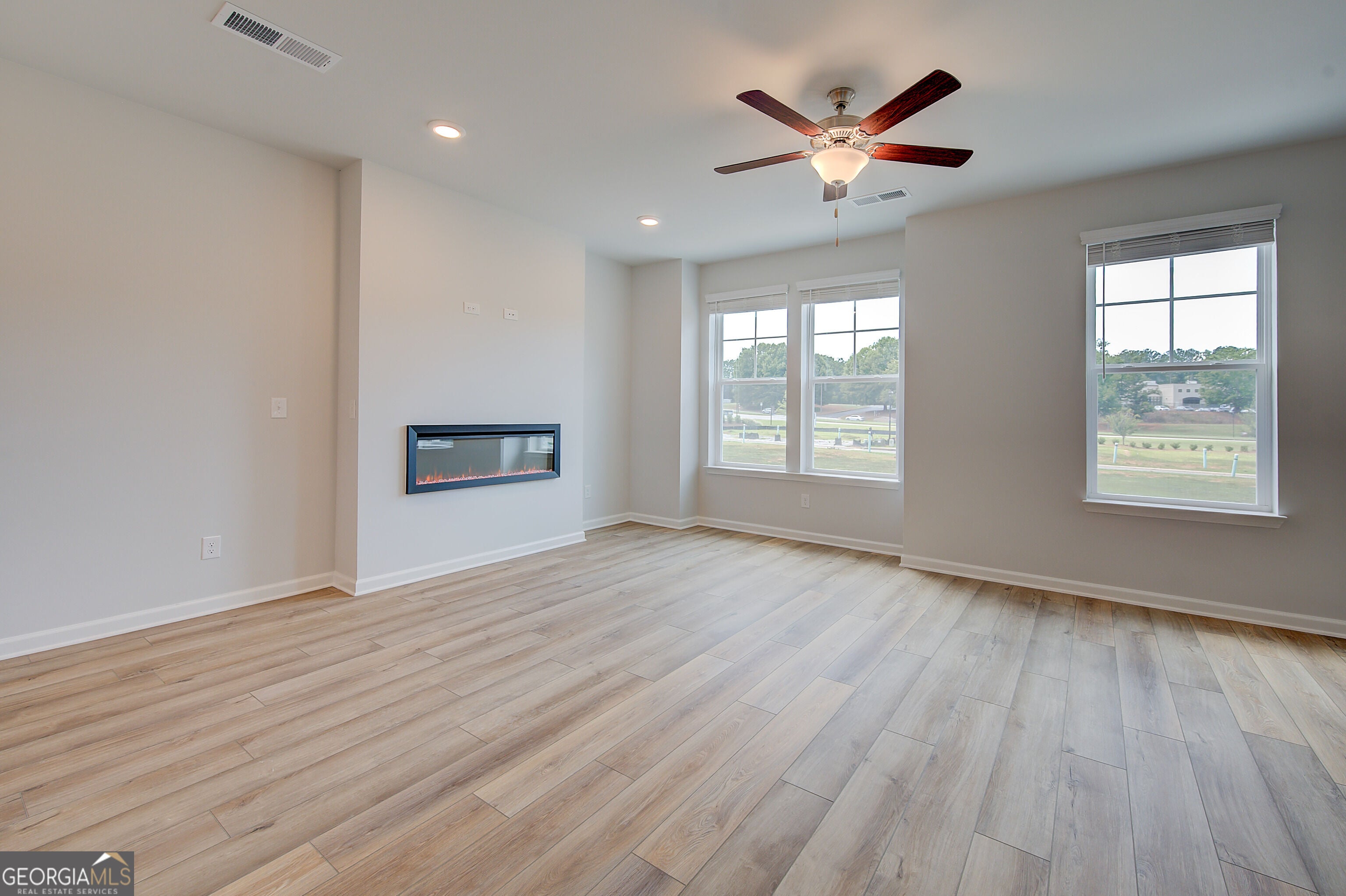 3006 Daybreak Ln — photo