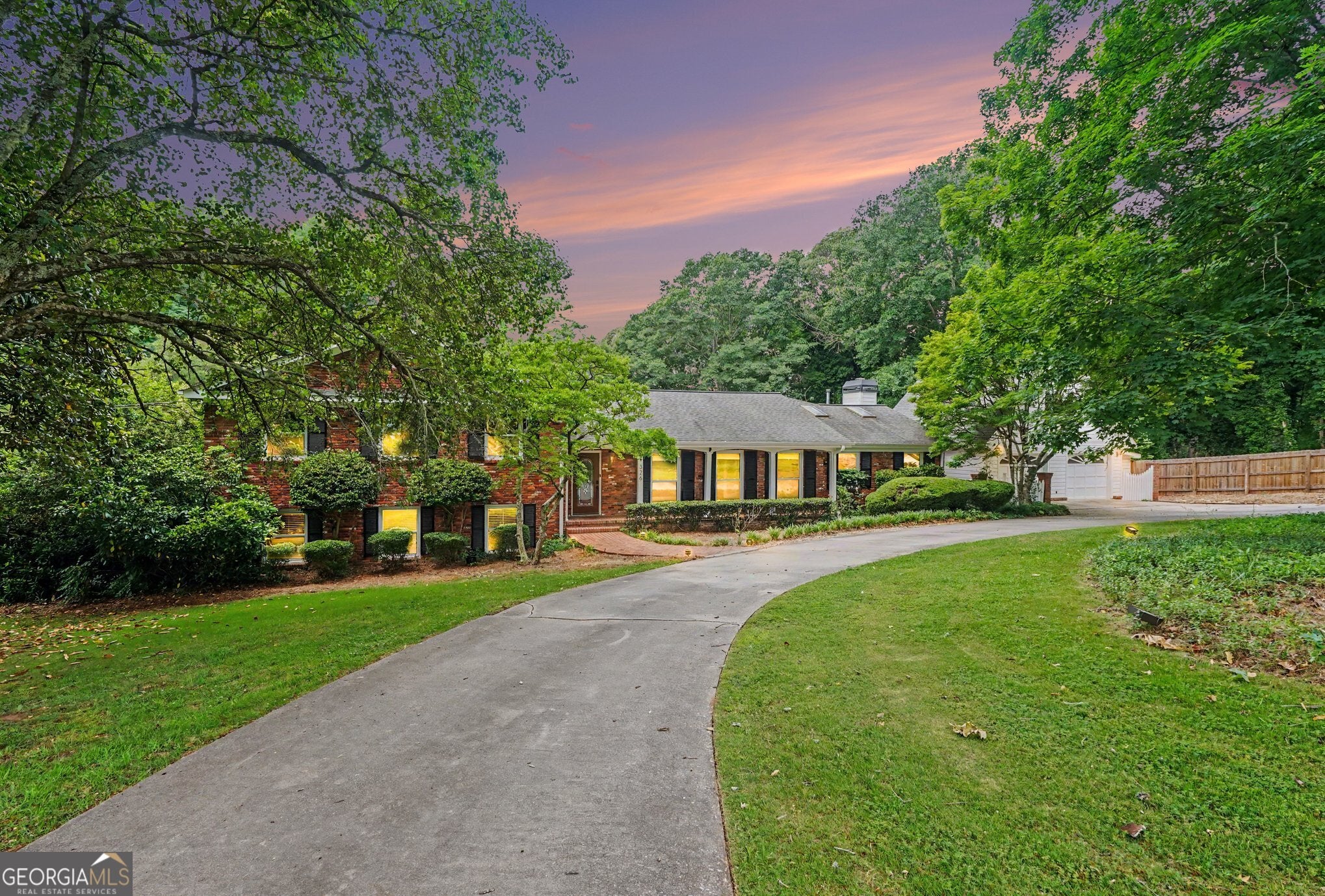 326 Fayette Dr — photo