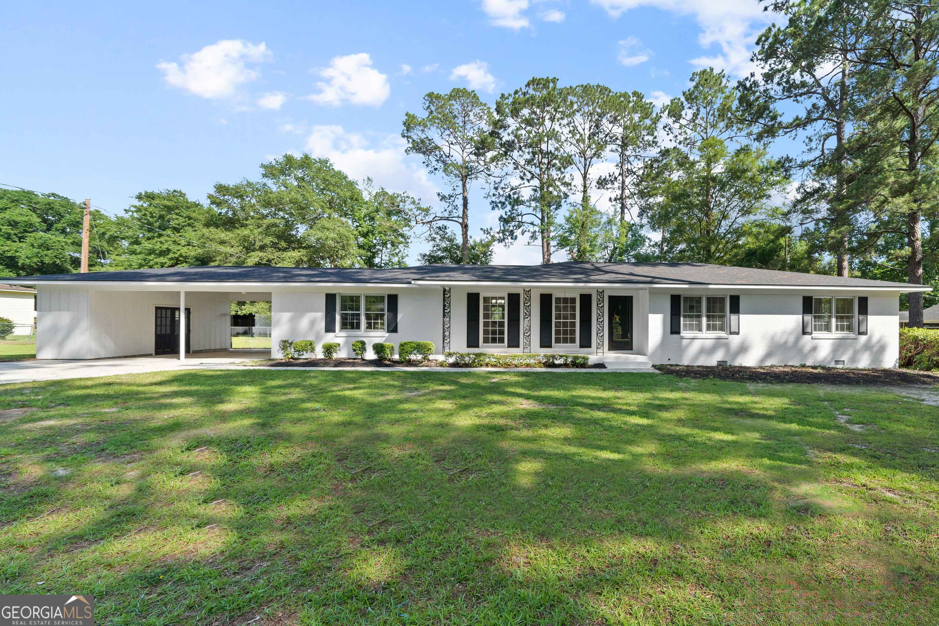 223 Brookwood Dr — photo