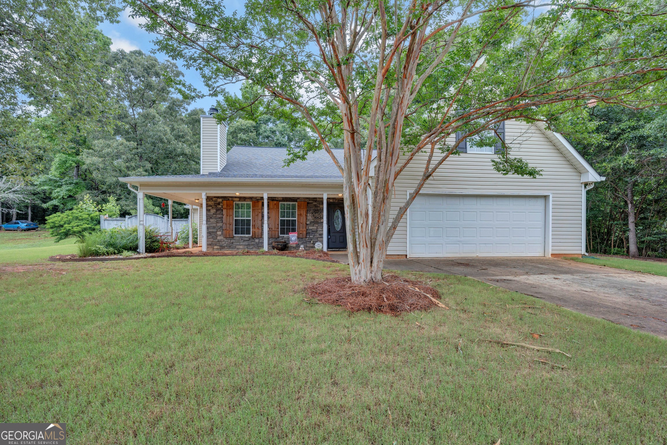465 Berkshire Dr — photo