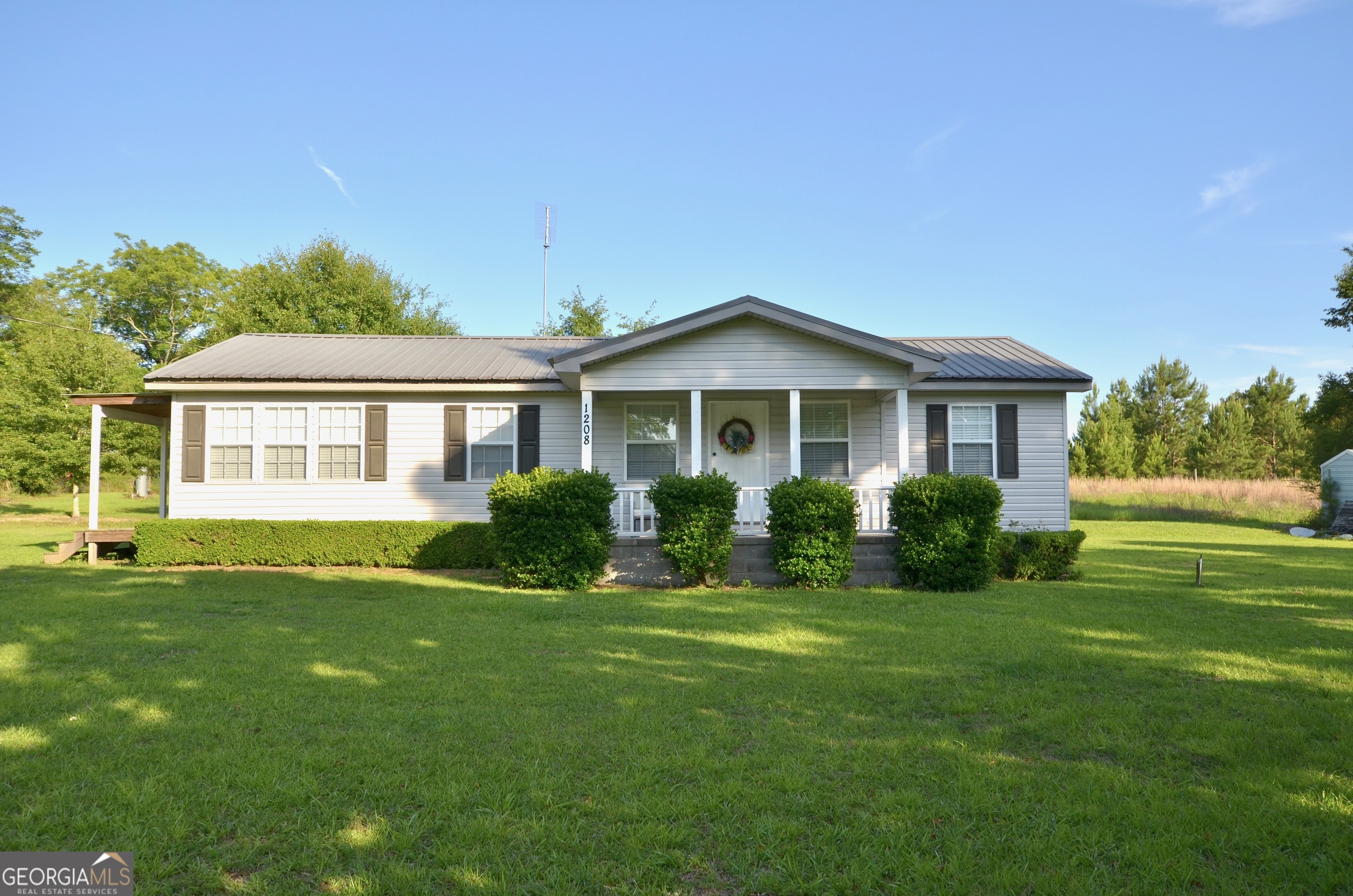 1208 E Chicken Road, Chester, GA 31012
