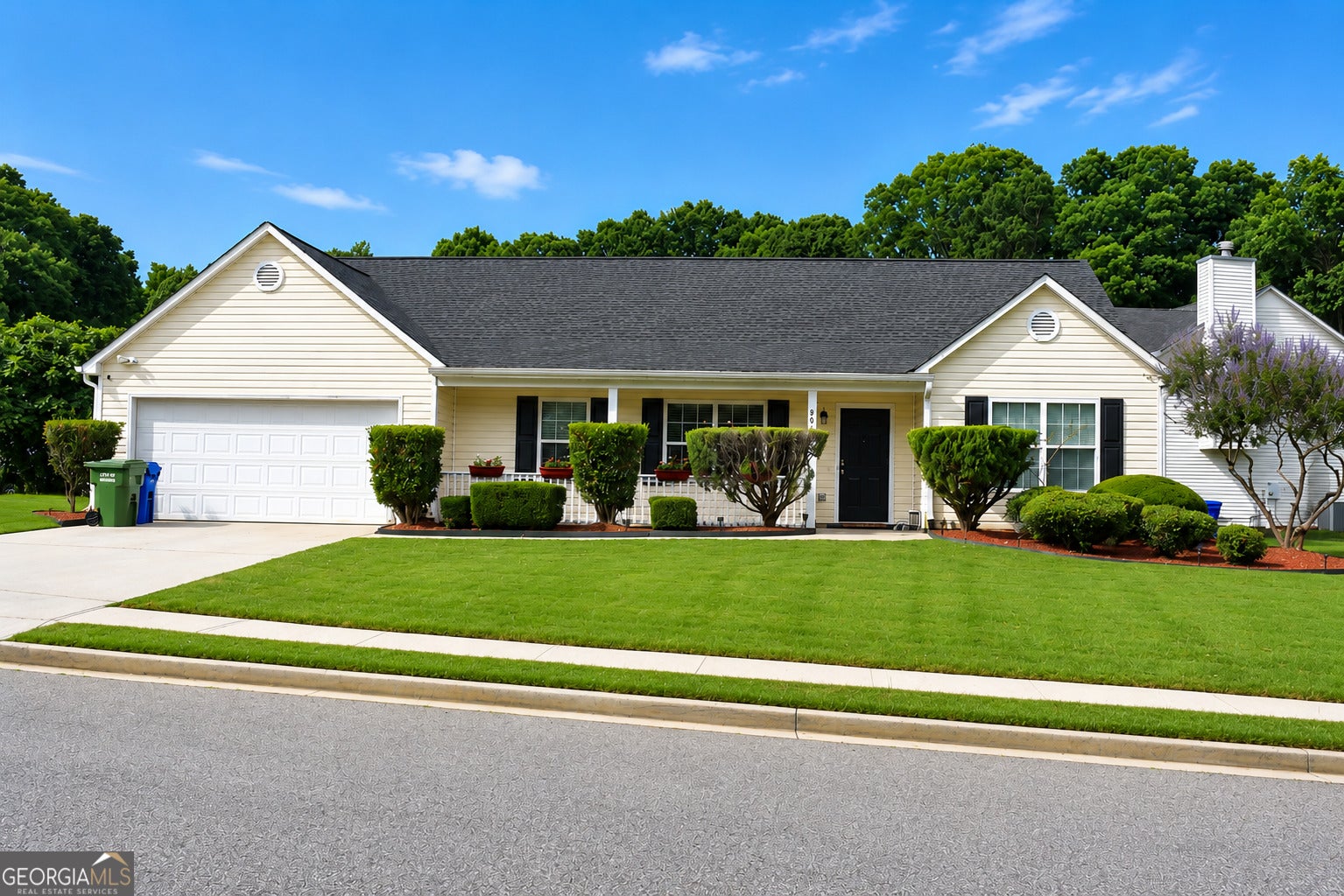 904 Meadow Walk Dr — photo