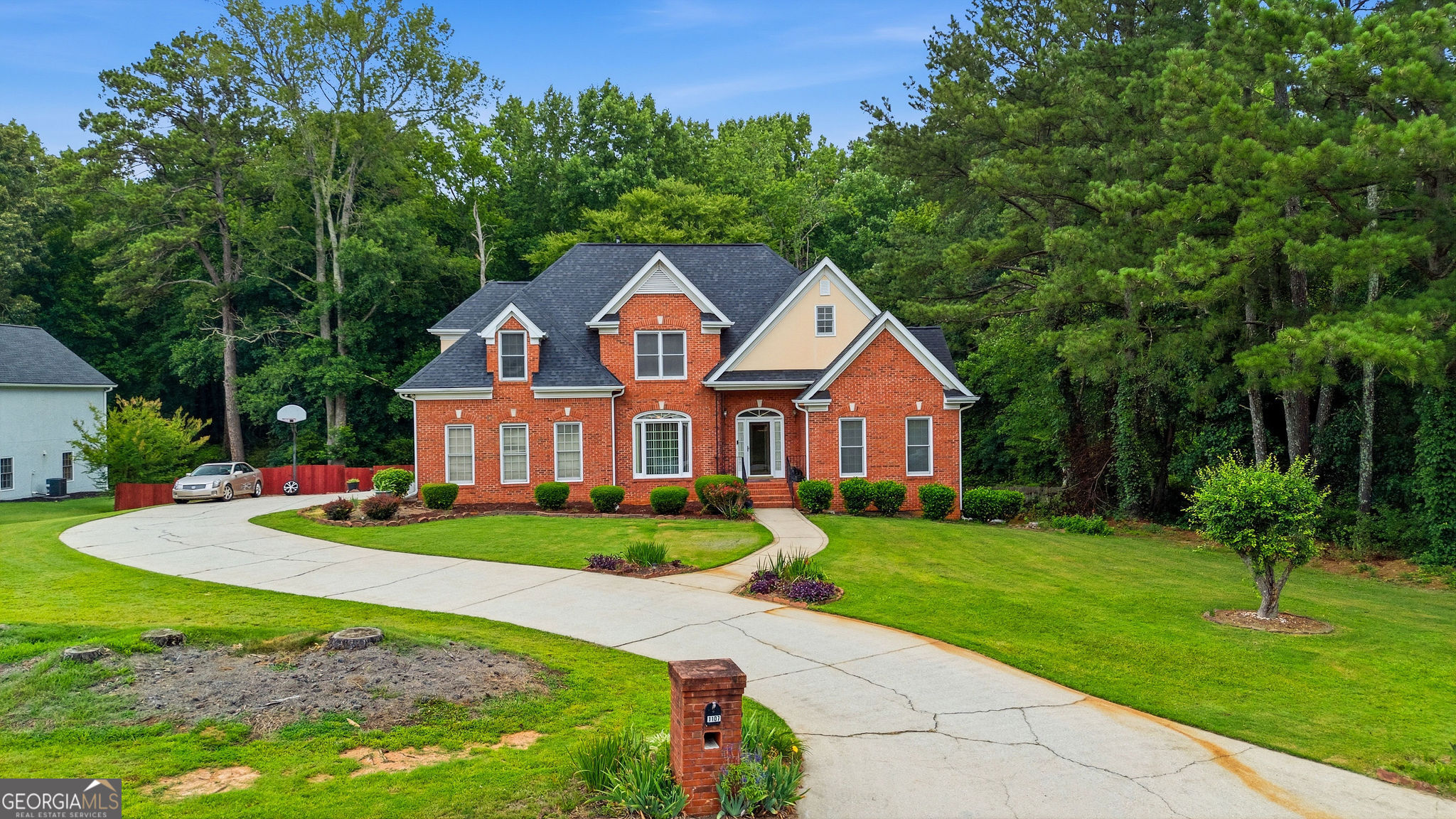 1107 Brookfield Dr SE — photo