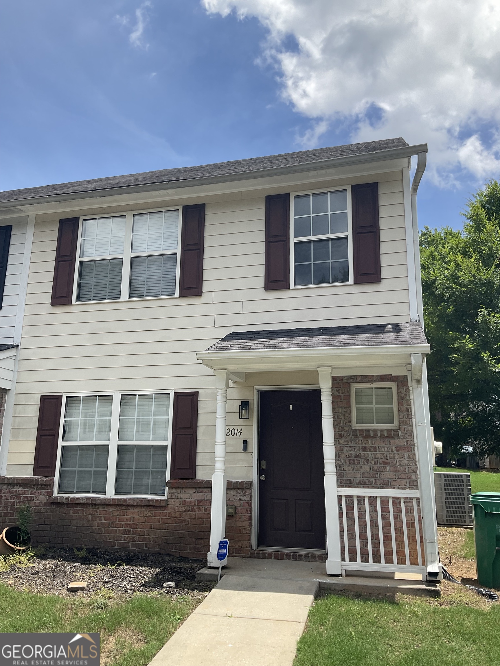 2014 Shawn Wayne Cir SE — photo