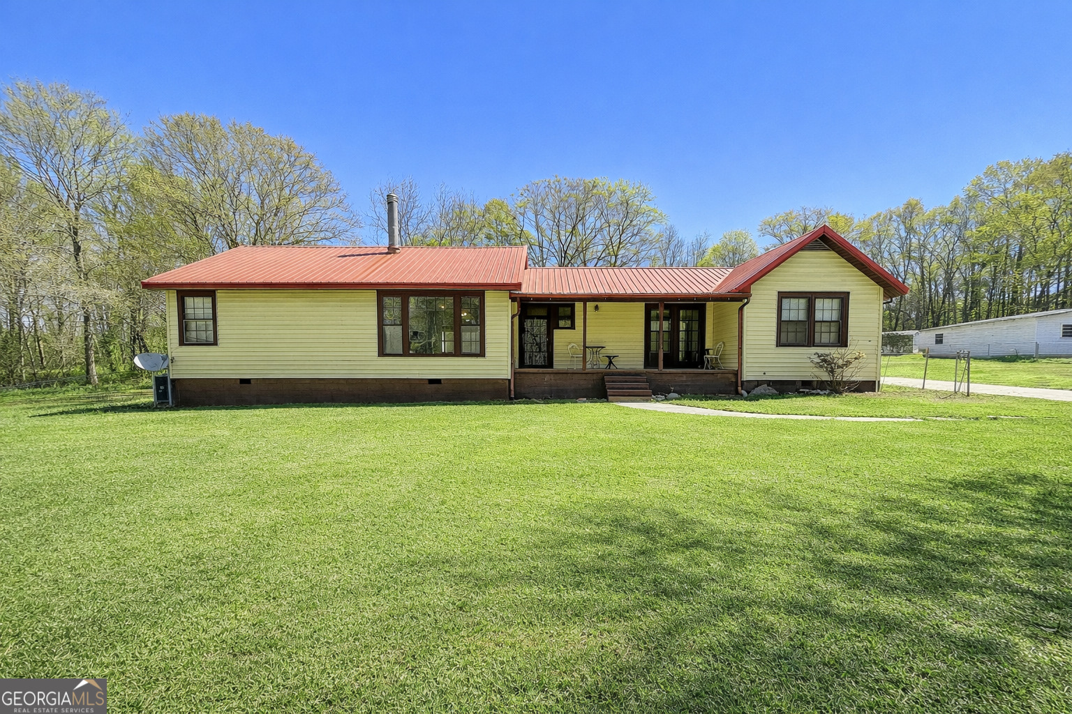129 Mallory Dr — photo