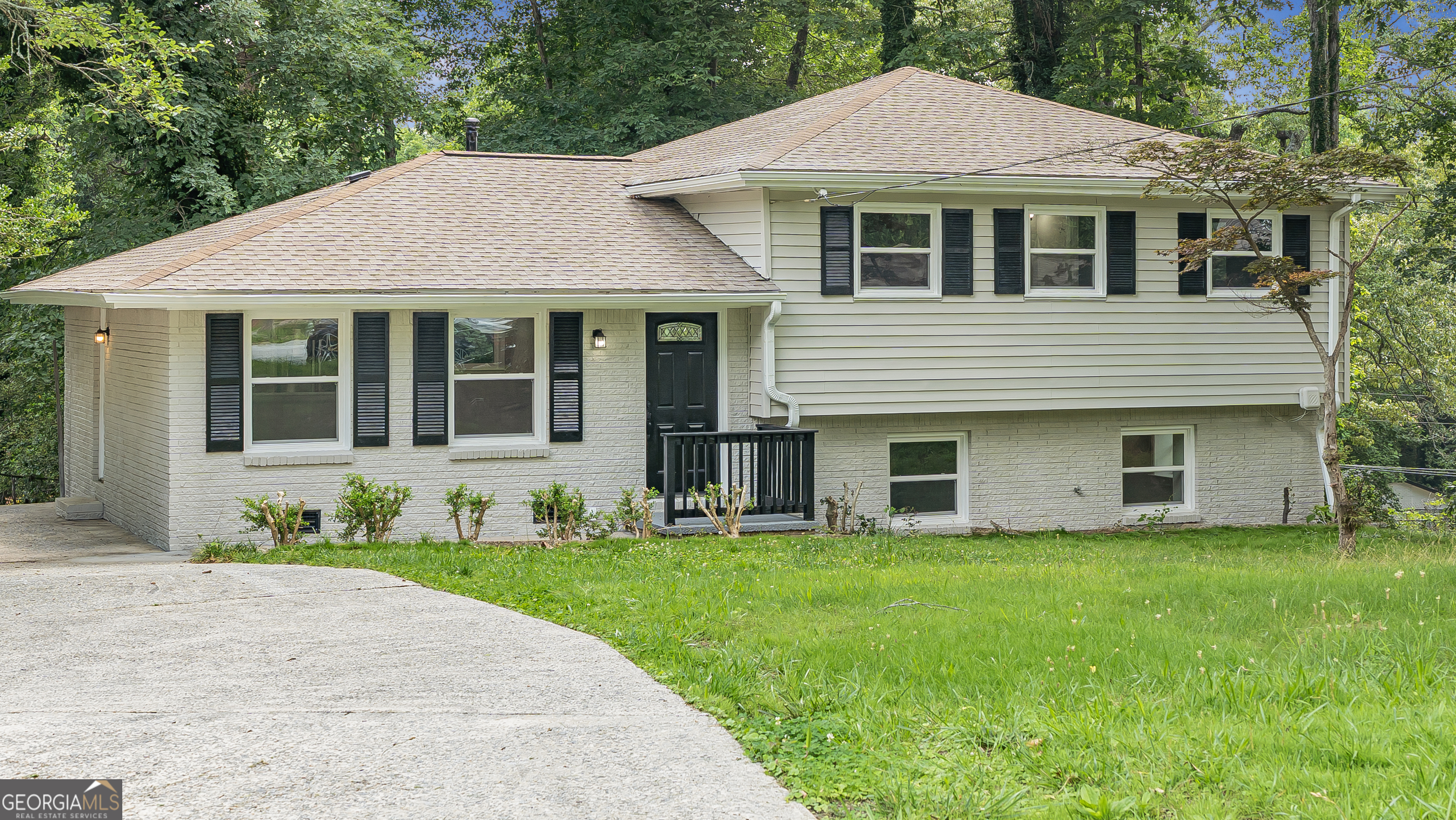 5678 Deerfield Ct — photo