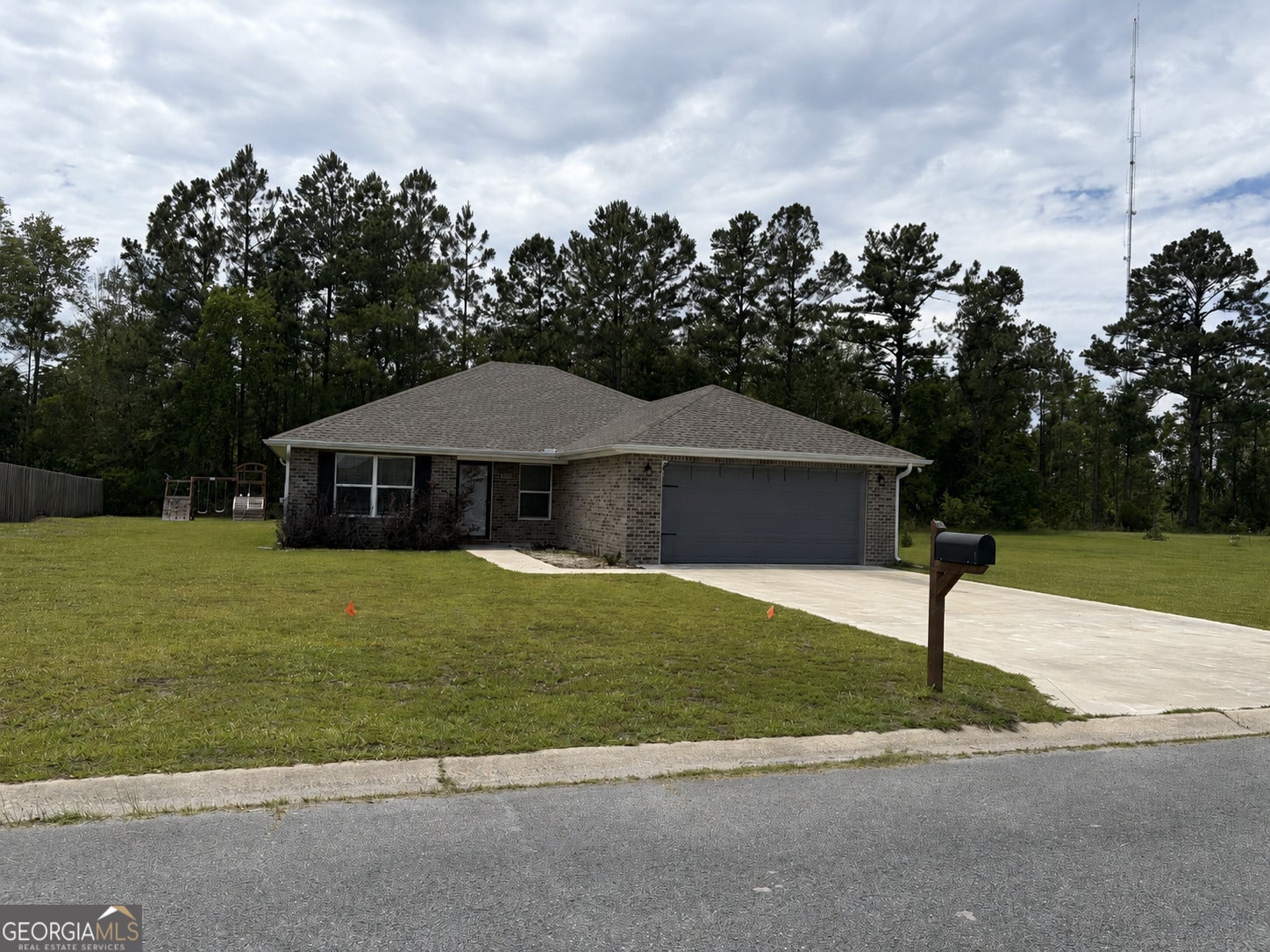 135 Galloway Dr — photo