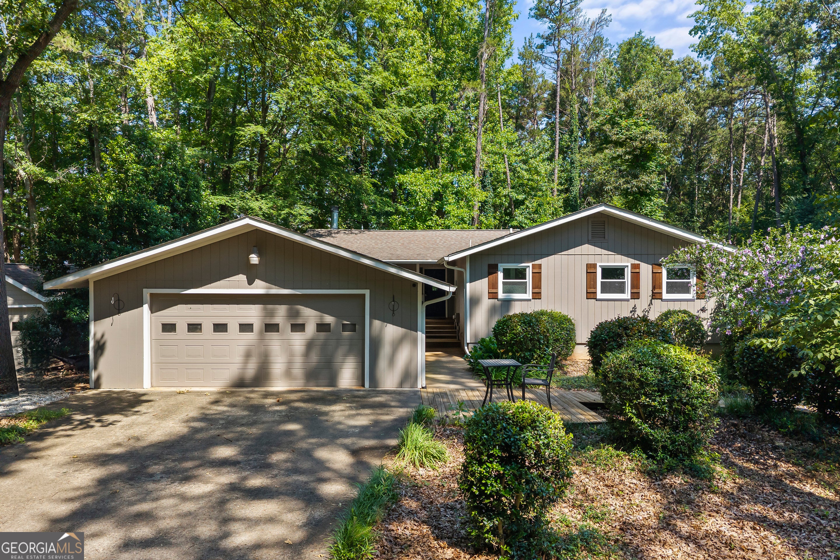 244 Lake View Ct — photo