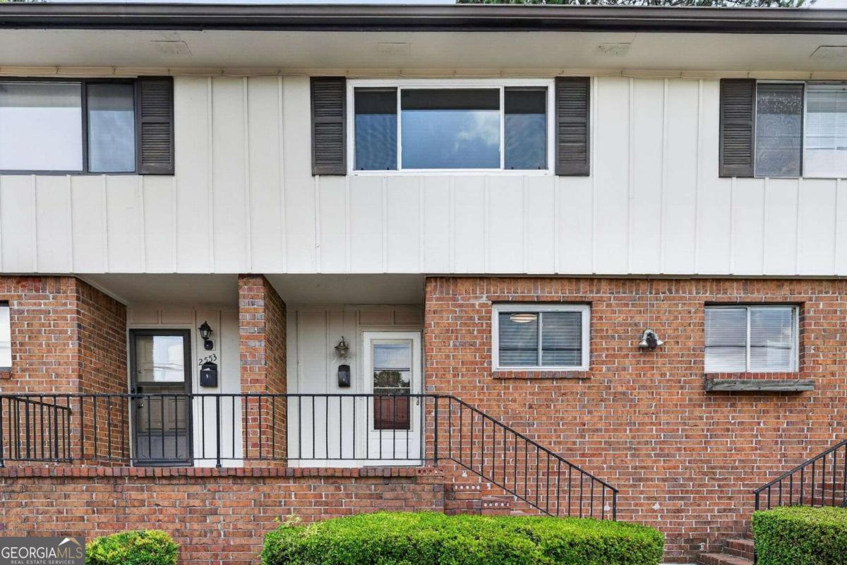 2551 Bradford Sq NE — photo