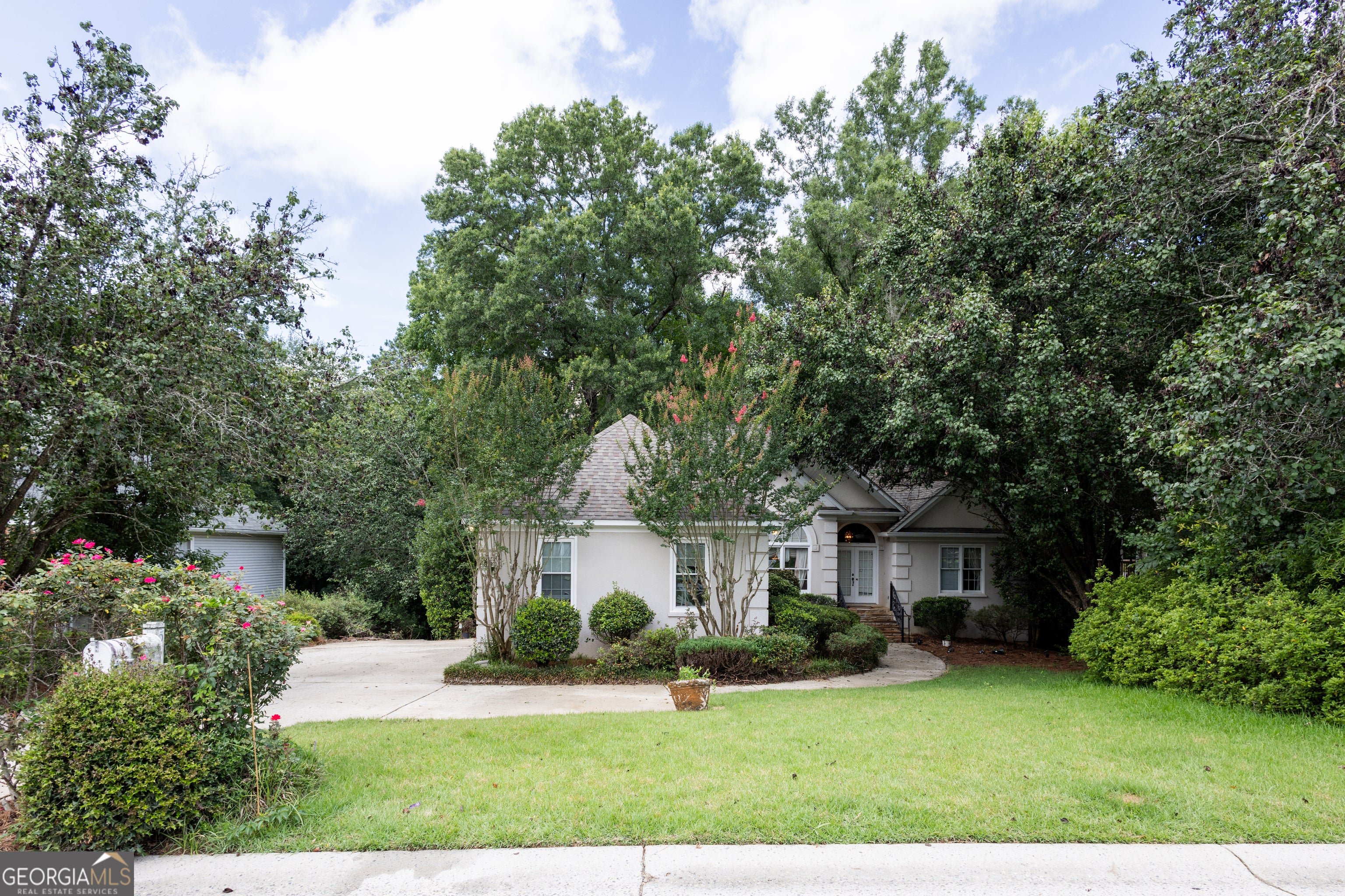 530 Brookside Dr — photo