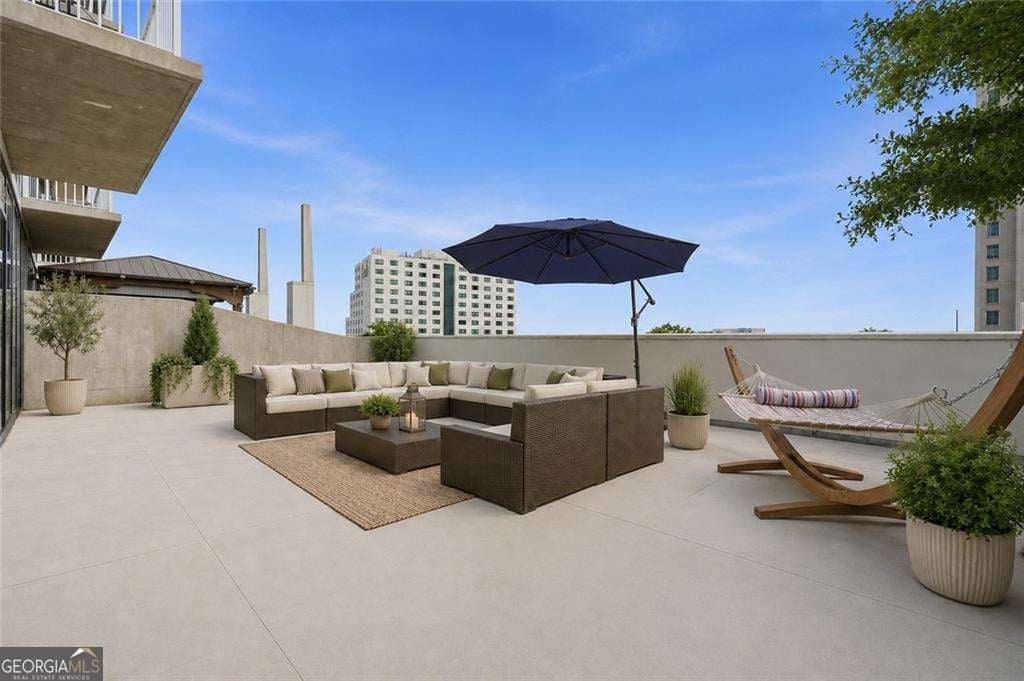 3324 Peachtree Rd NE 814 — photo